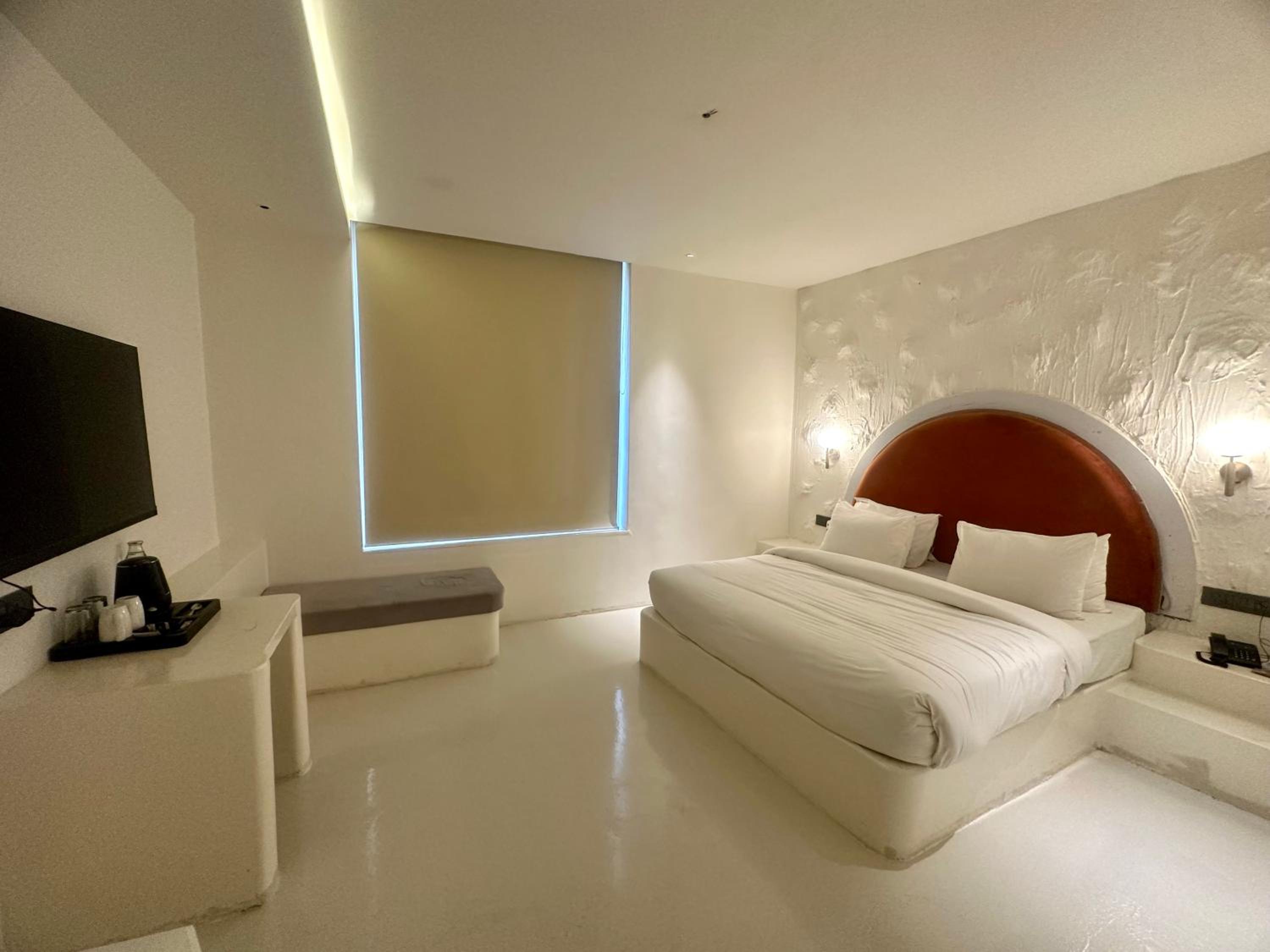 Cave Room With Mountain View photo 3