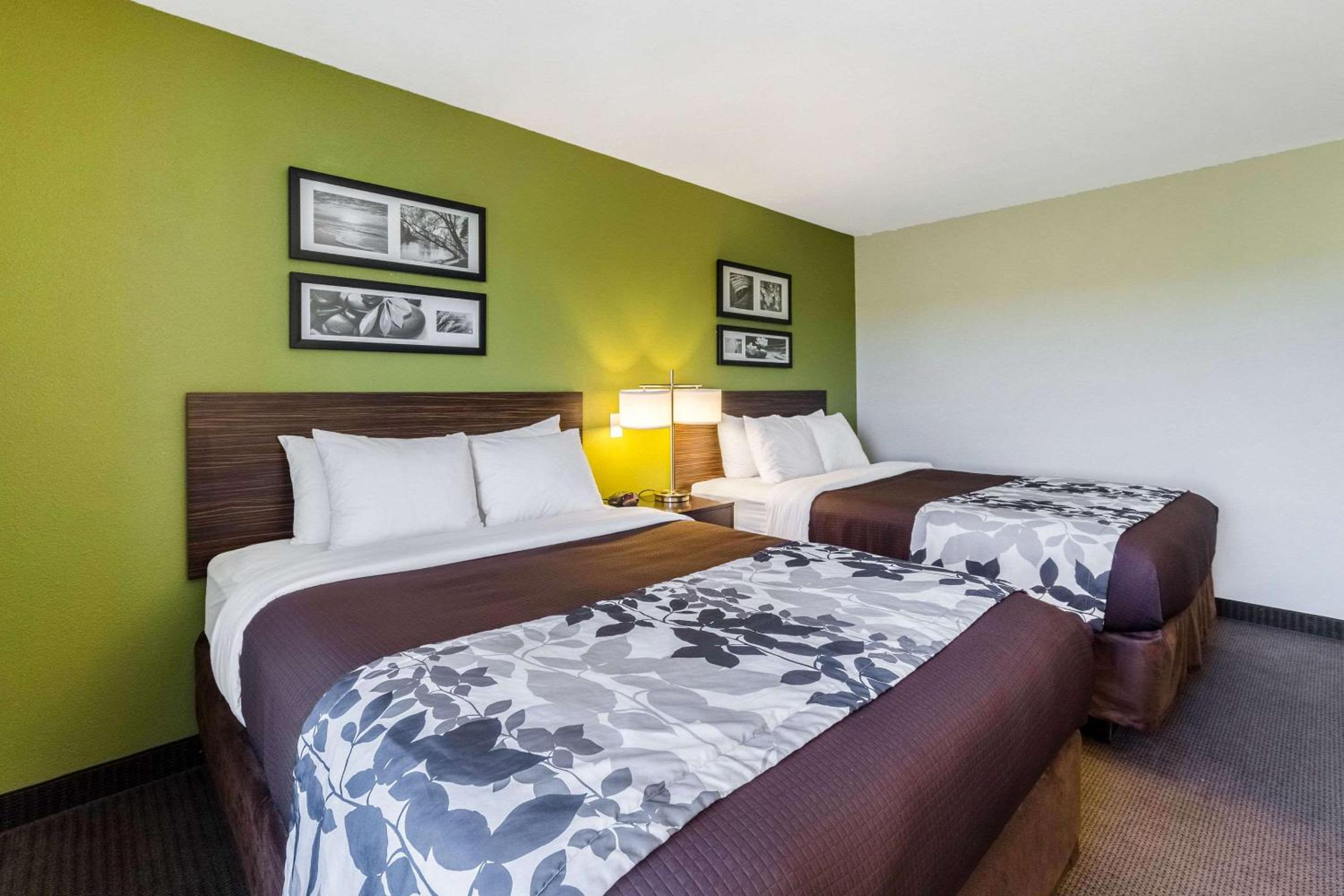 Queen Room with Two Queen Beds - Non-Smoking