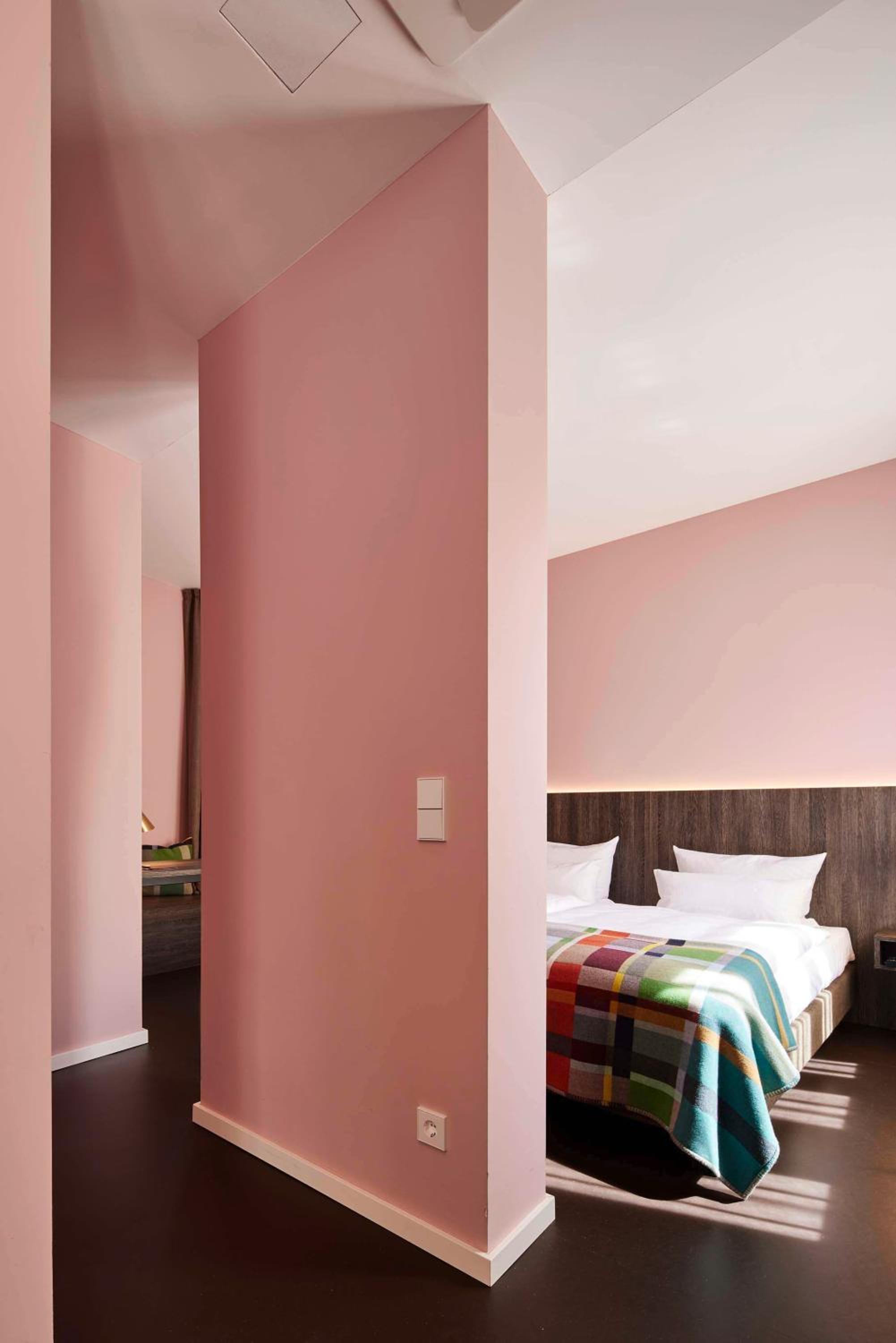 Comfort Plus Room with Kingsize Bed - Photo 4