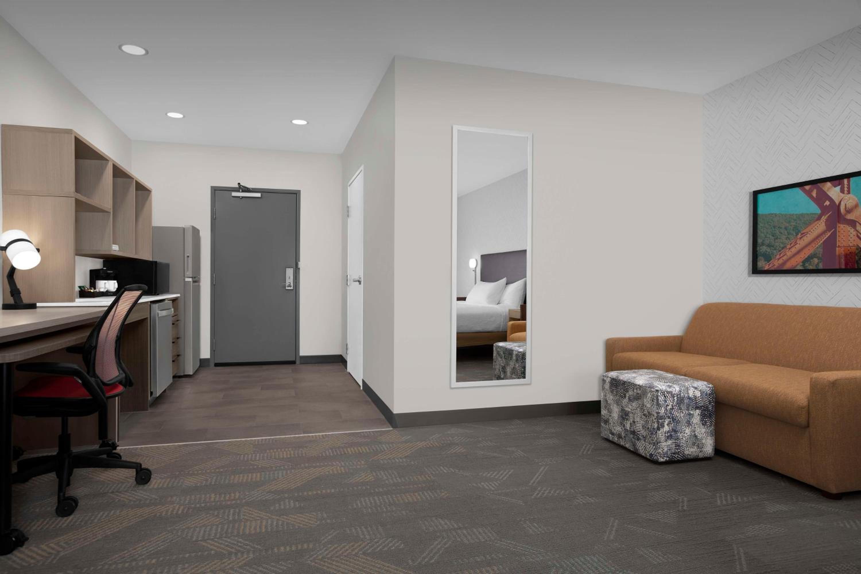 King Studio Suite with Accessible Tub - Mobility Access photo 1