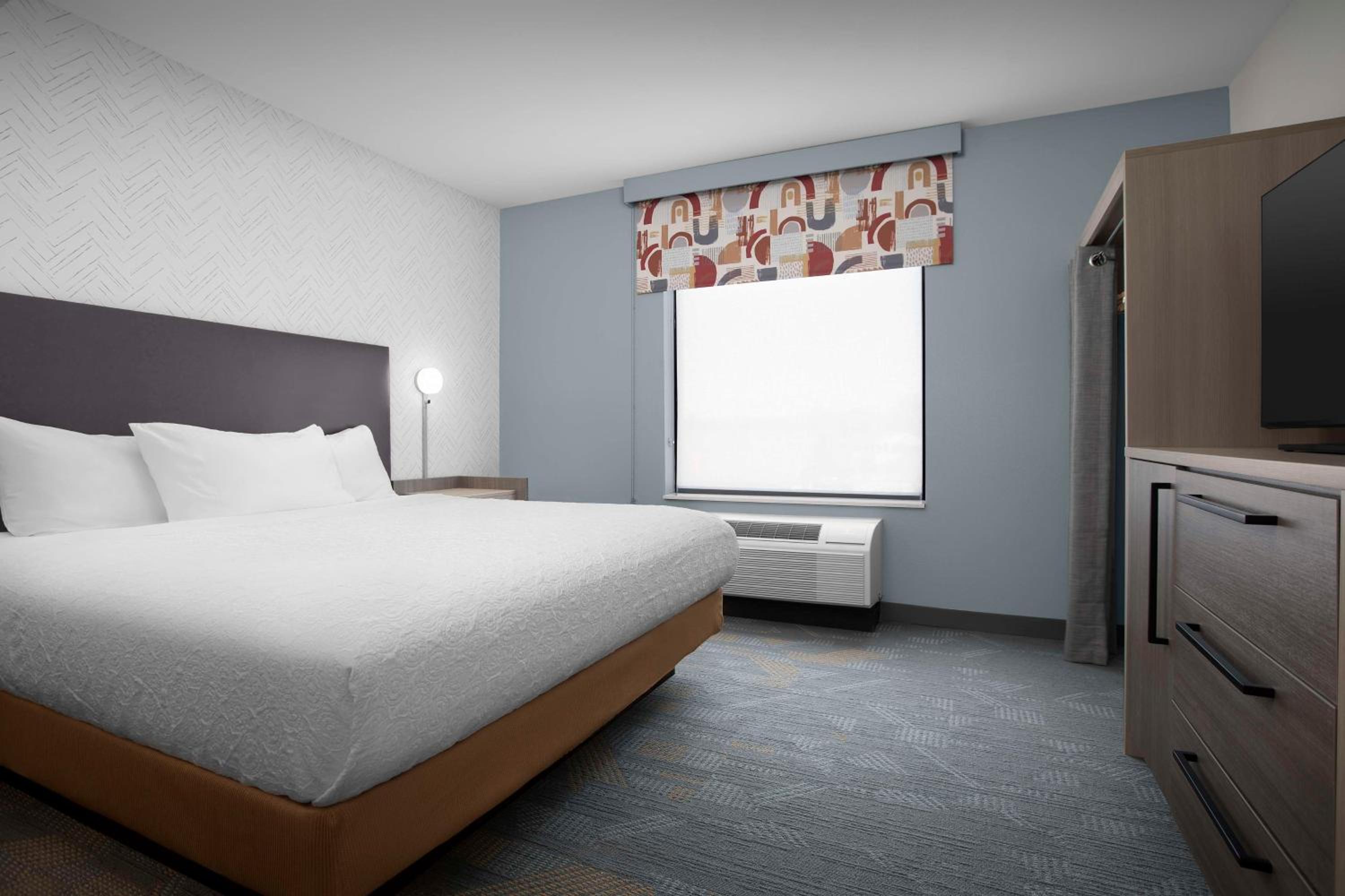 One-Bedroom King Suite photo 3