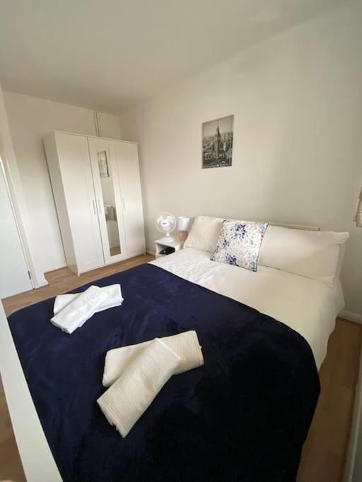 Three-Bedroom Apartment photo 3