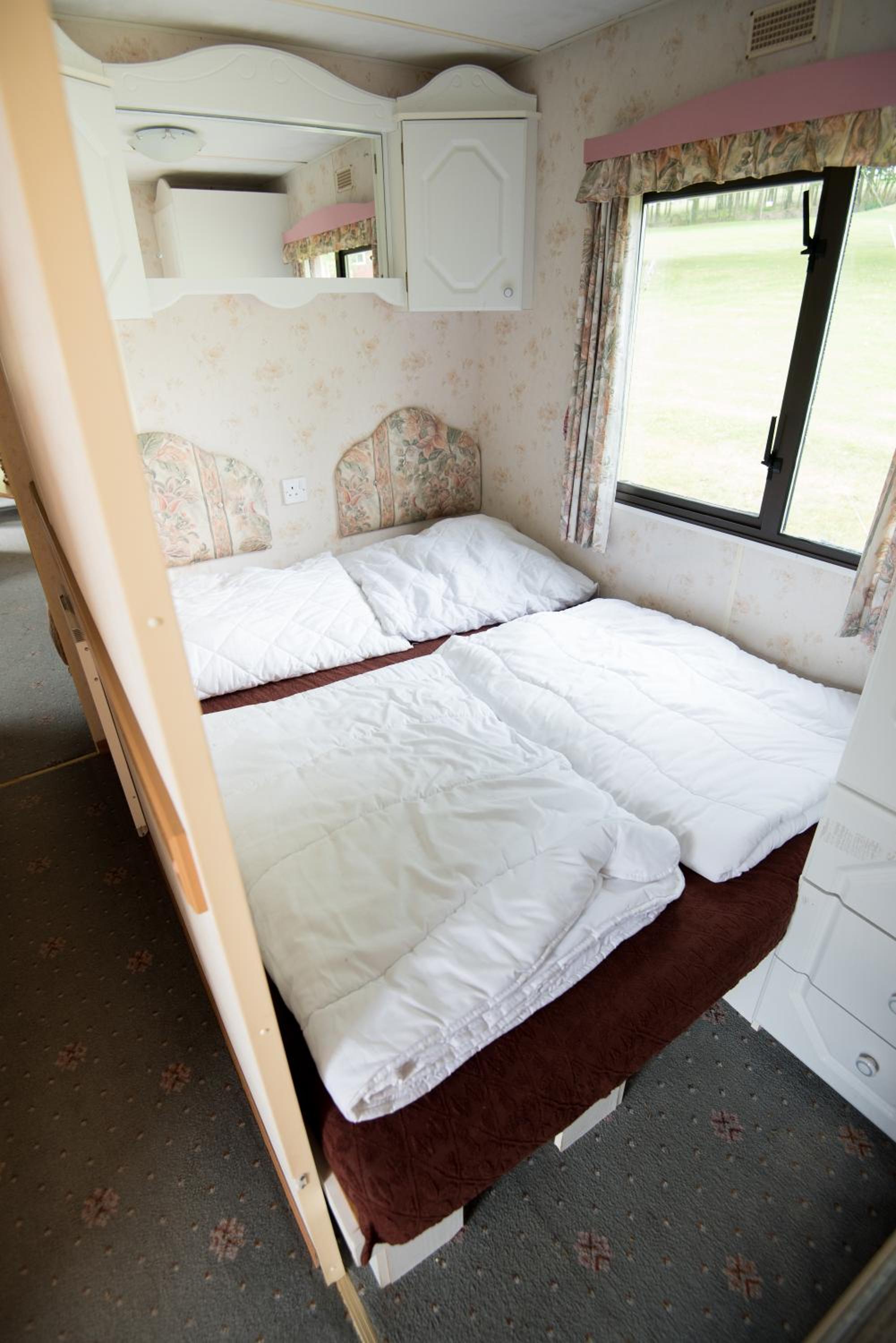 Mobile Home photo 2