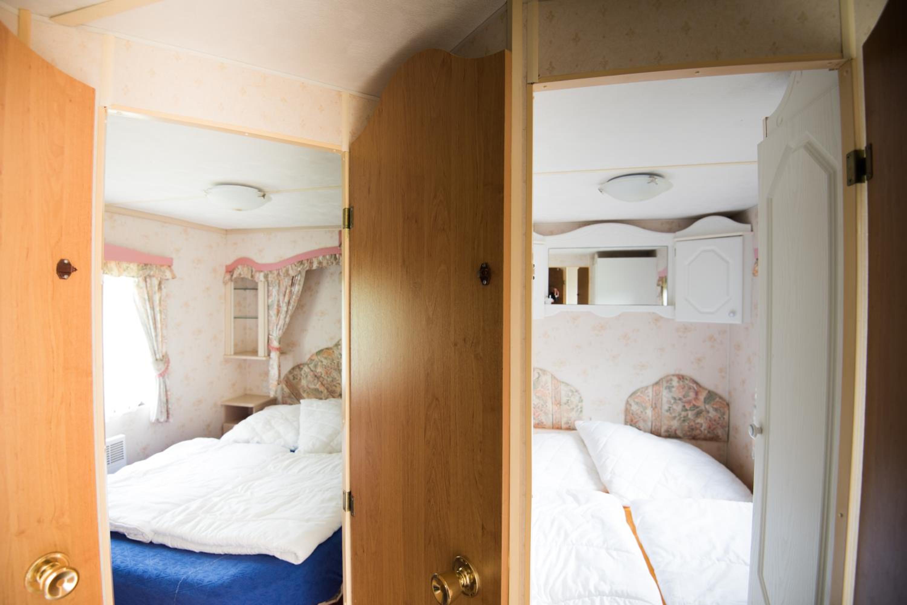 Mobile Home photo 3