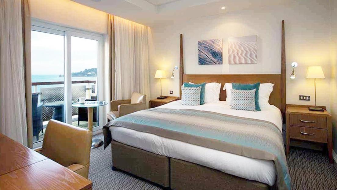 Junior Suite with Sea View - Photo 1