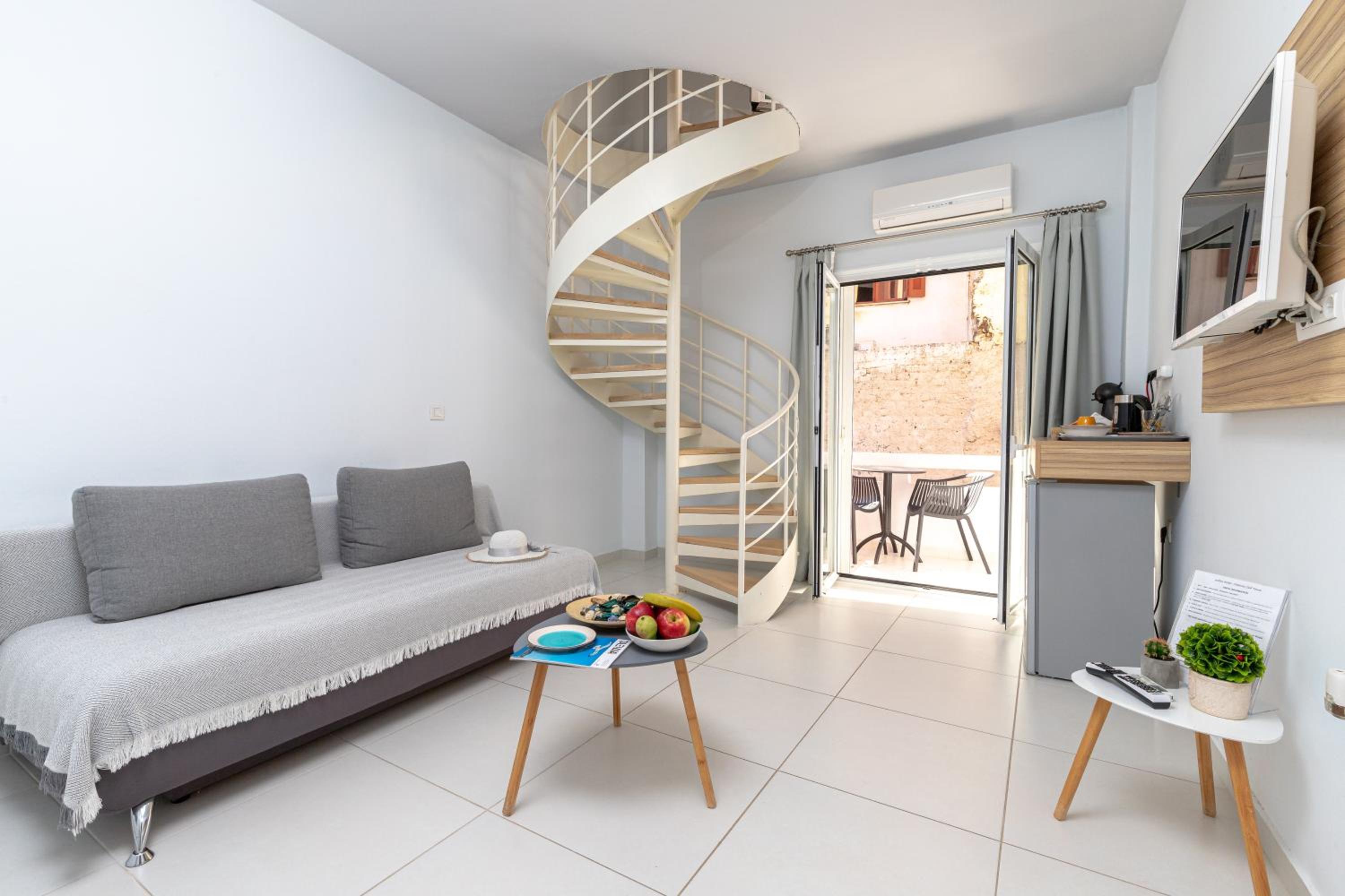 Junior Suite Split Level with Balcony - Photo 1