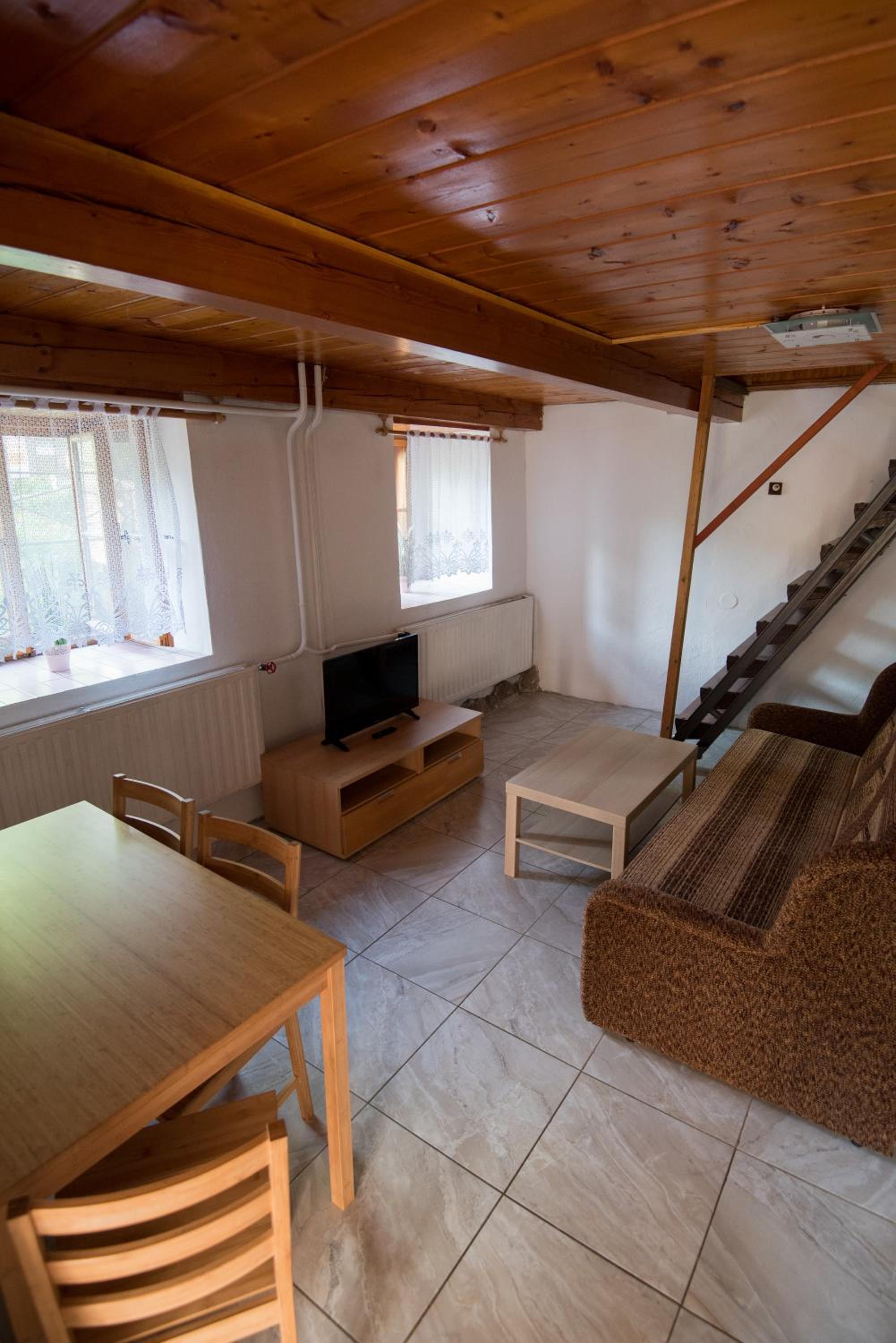 Apartment - Split Level photo 1