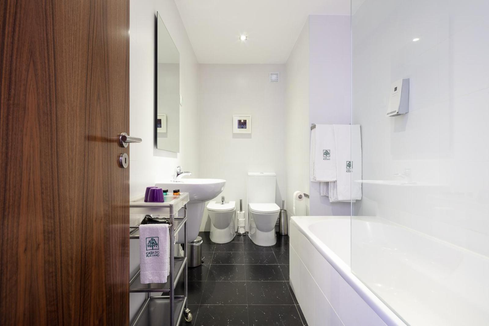 Standard Double Room - Photo 6
