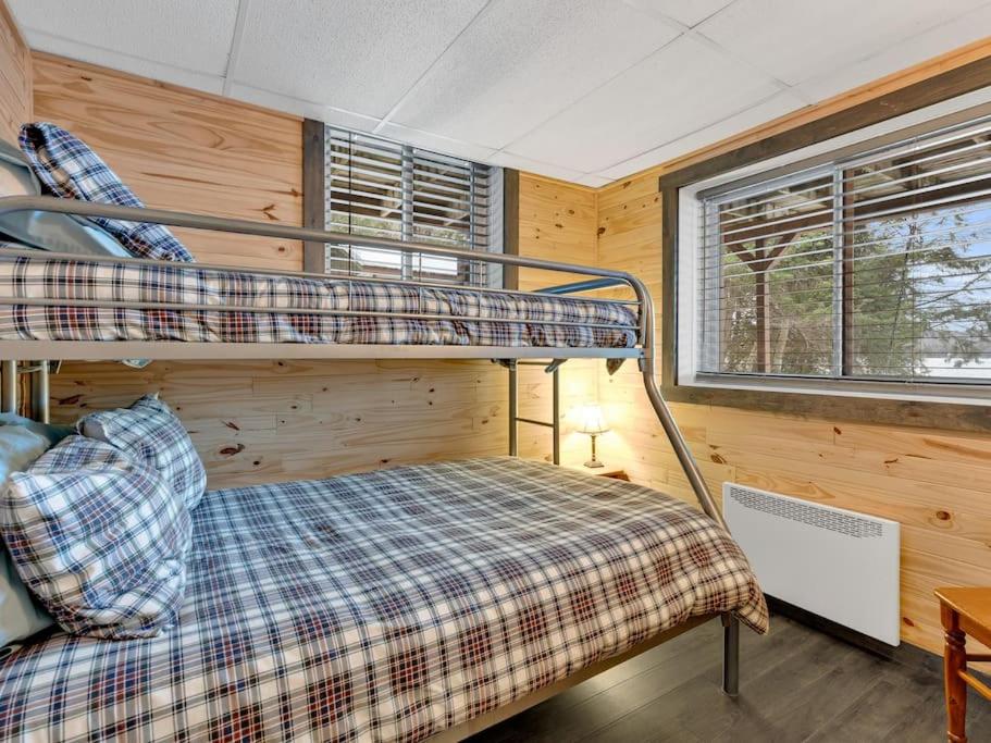 Three-Bedroom Chalet photo 2