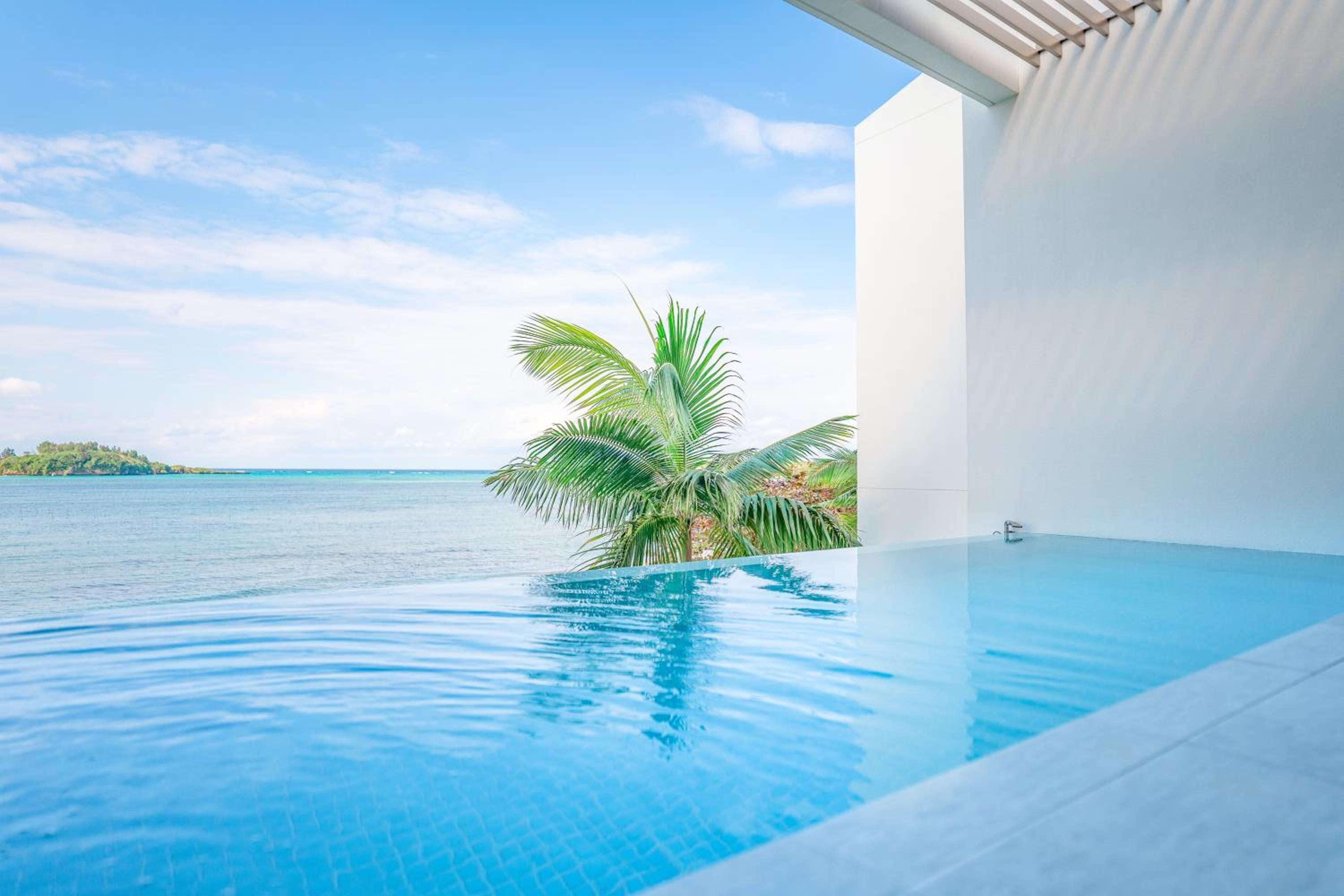Three-Bedroom Villa (6 Adults)