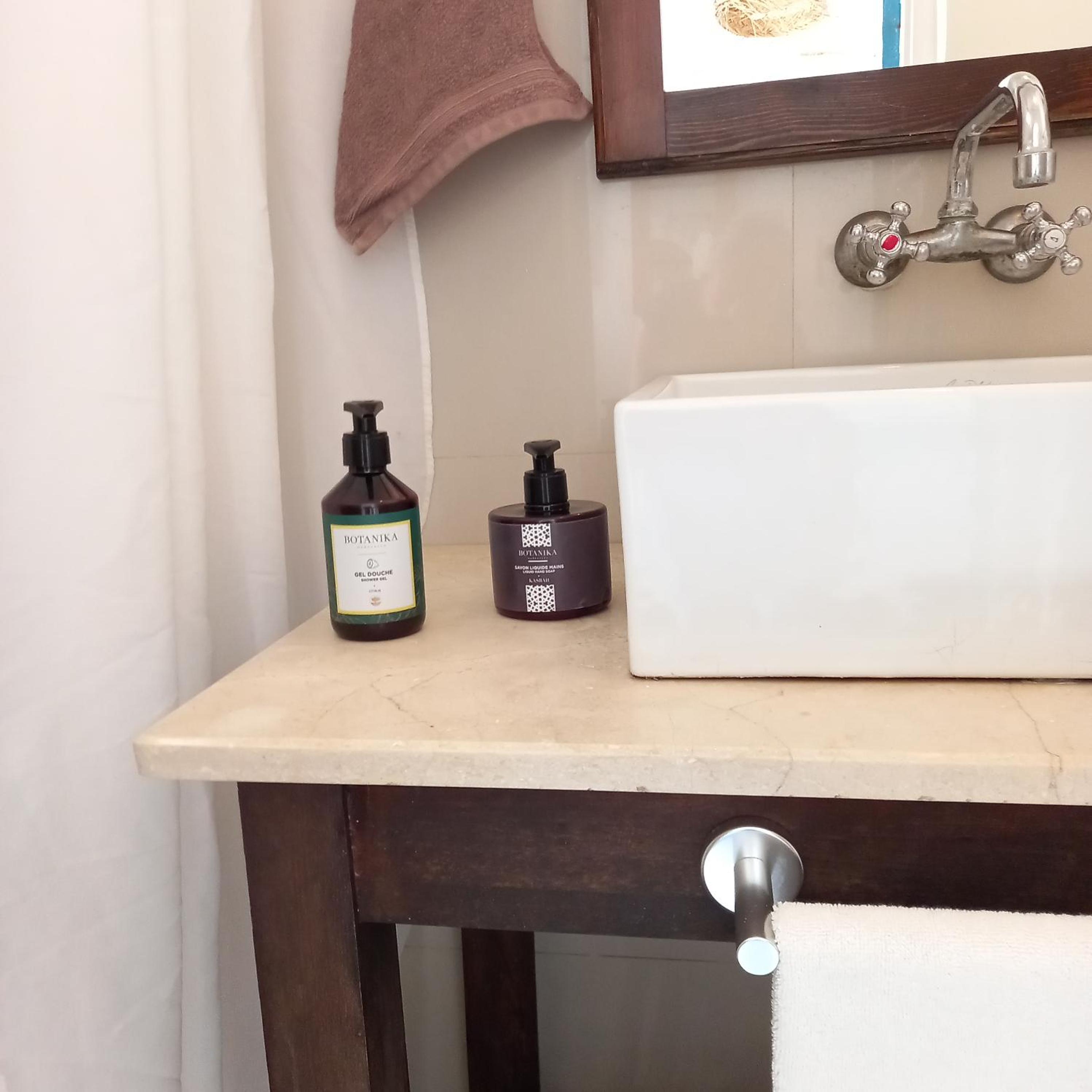 Double Room - Photo 6