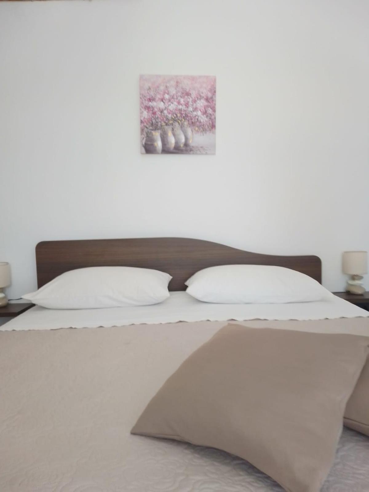 Double Room with Private Bathroom - Photo 5