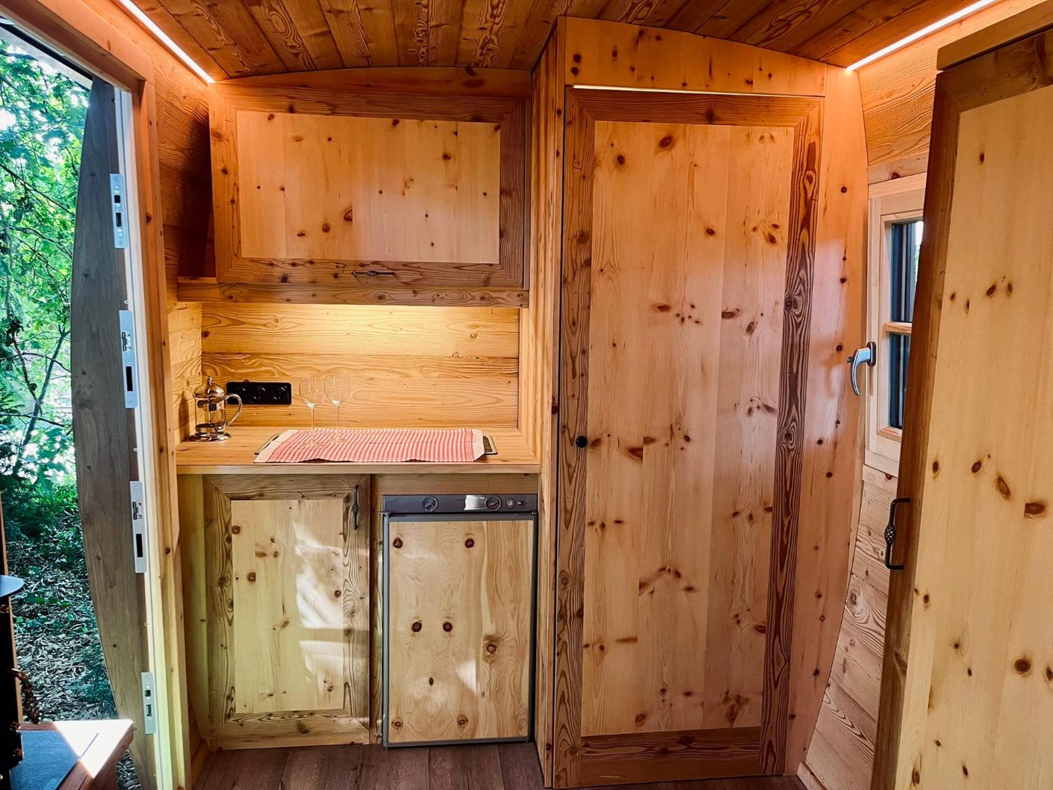 One-Bedroom House photo 2