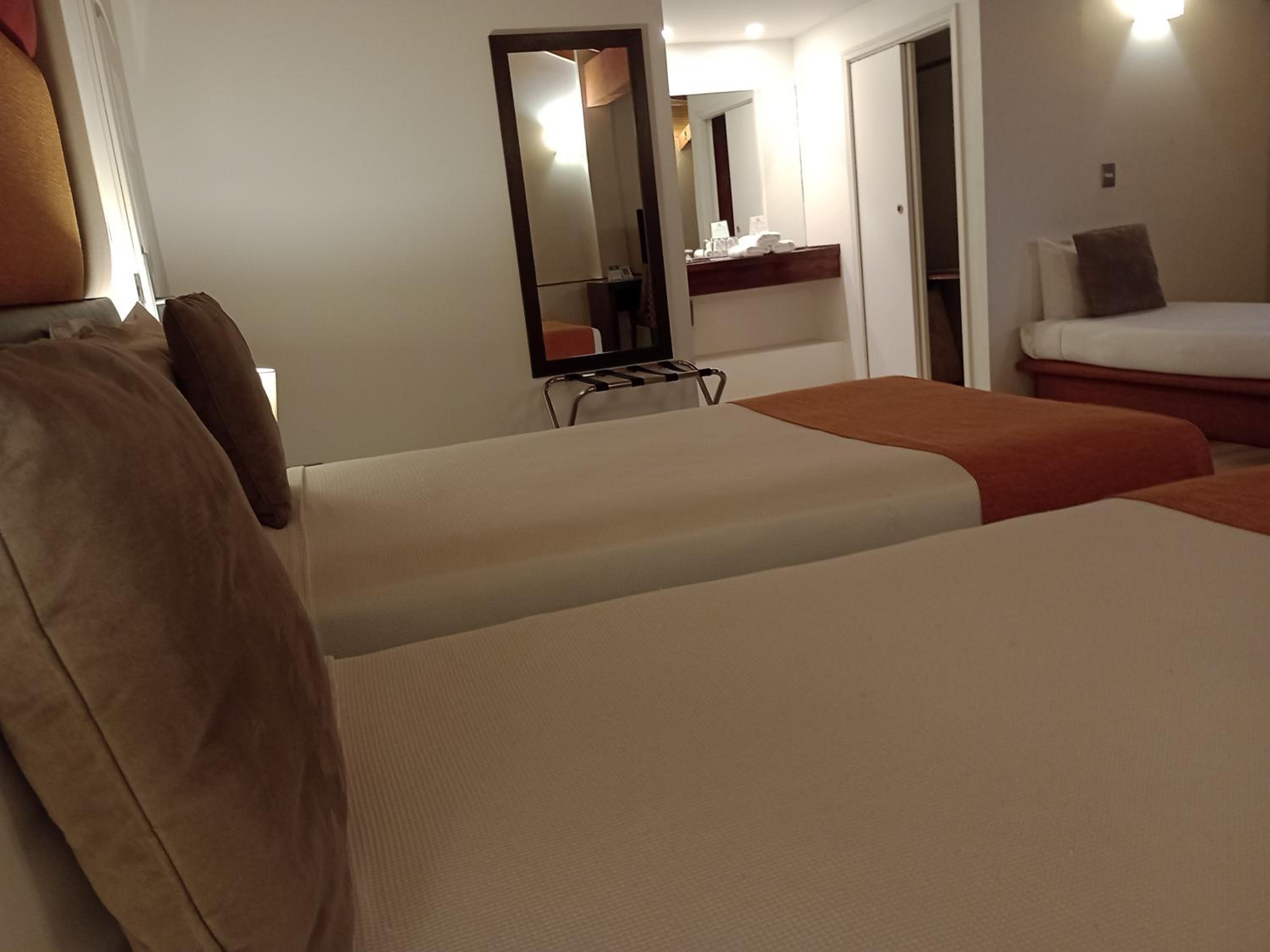 Deluxe Triple Room photo 3