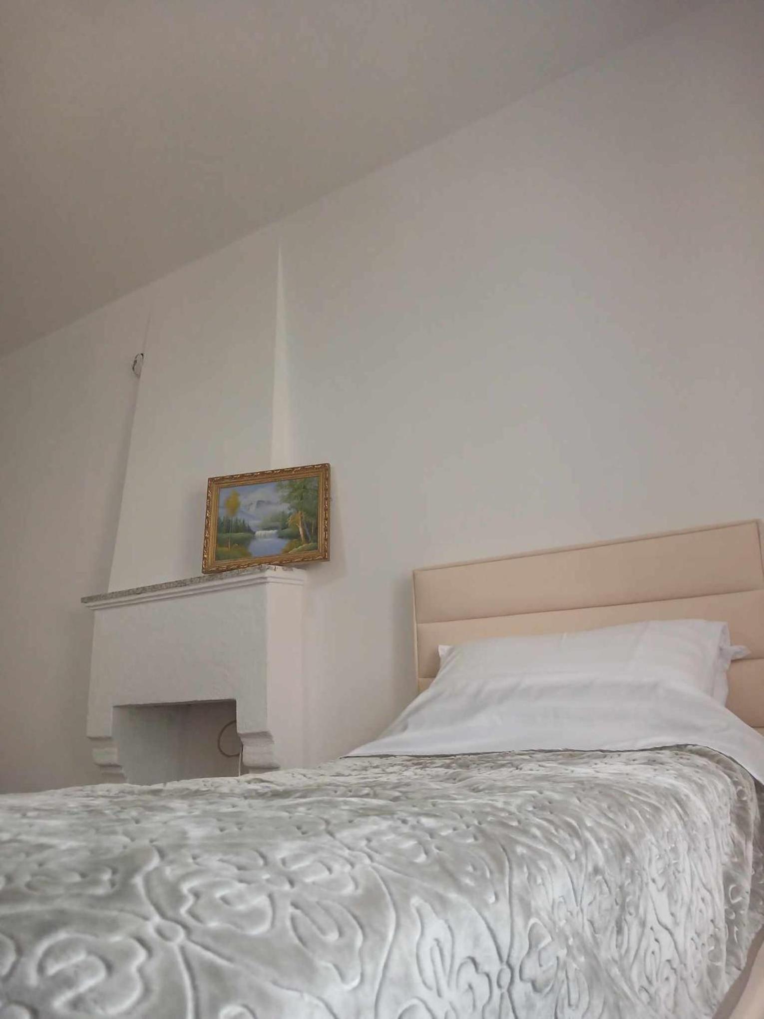 Double Room with Private Bathroom photo 2