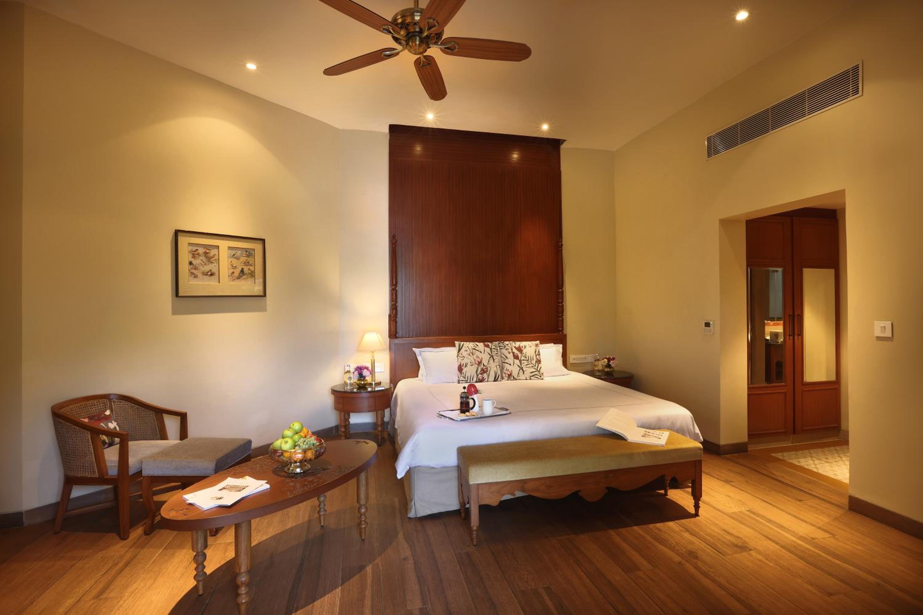 Heritage Room Lagoon/pool View King Bed - Photo 2