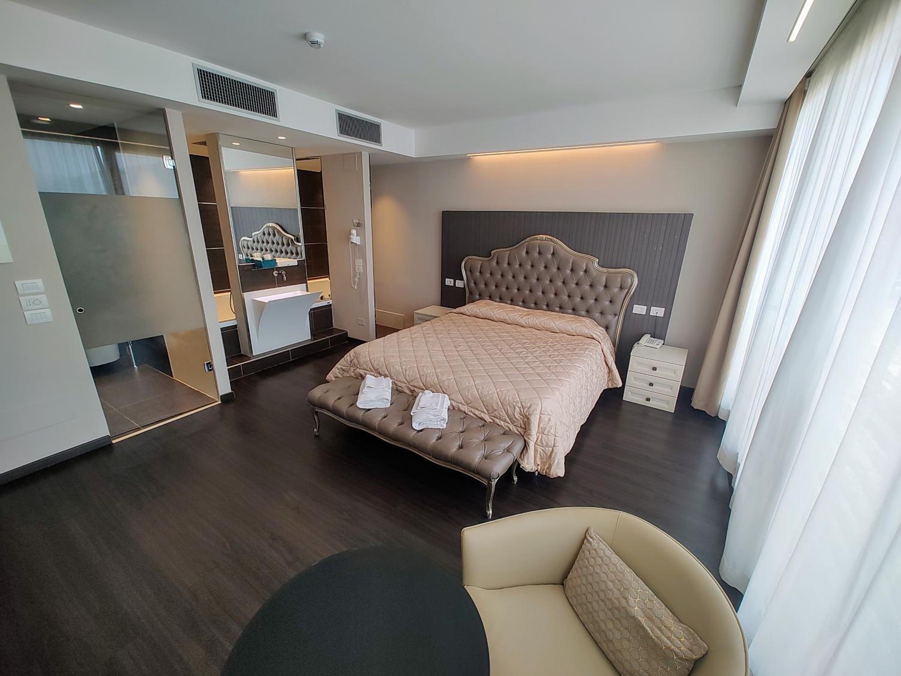 Junior Suite - Photo 4