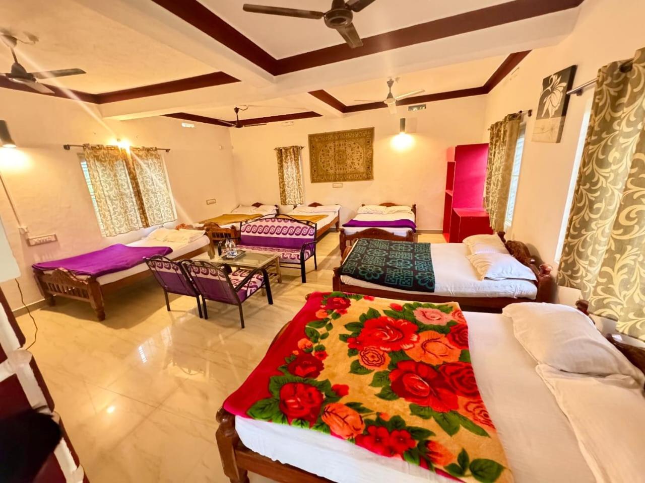 Mixed Dormitory Room photo 1