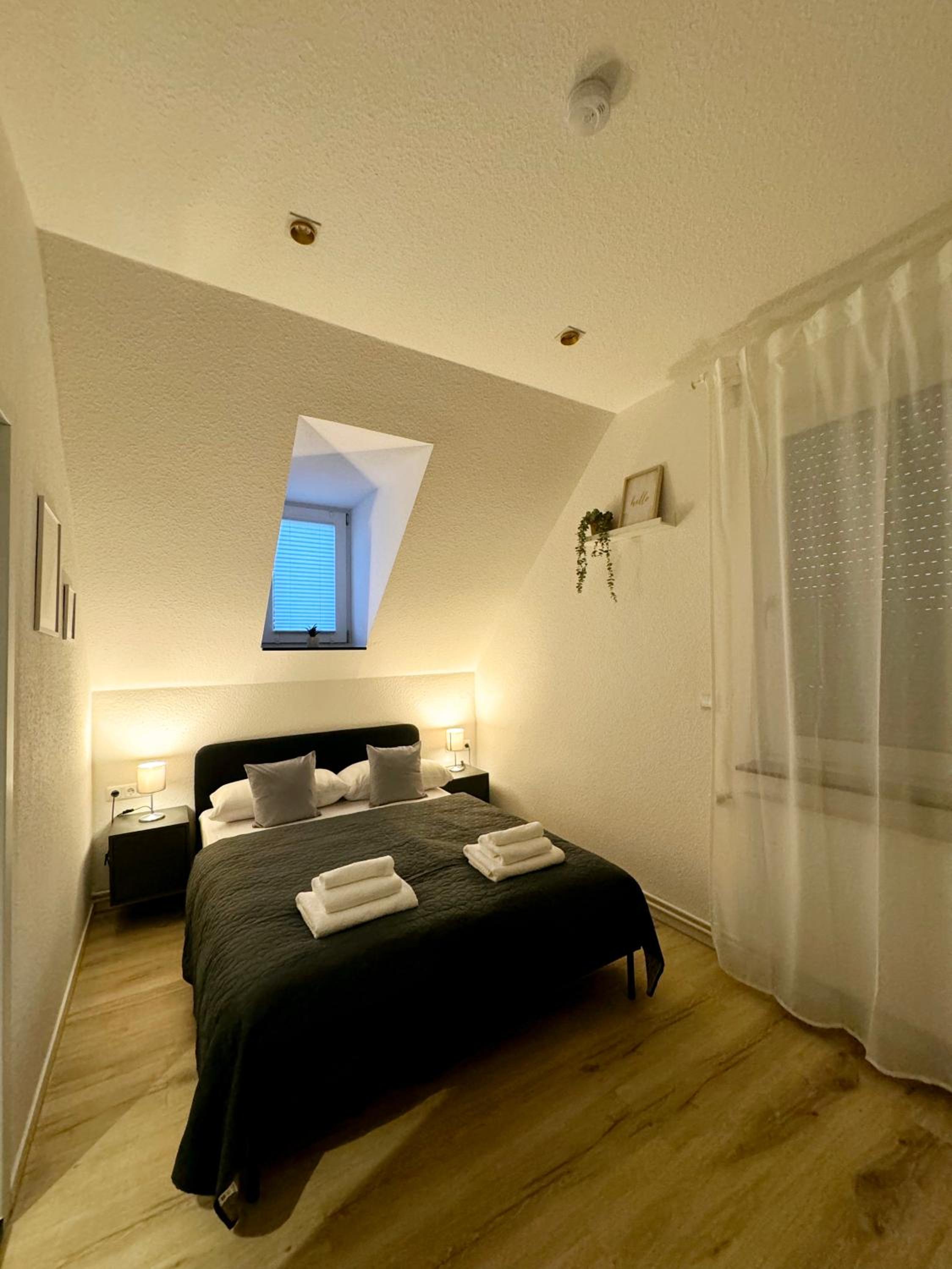 One-Bedroom Apartment photo 2