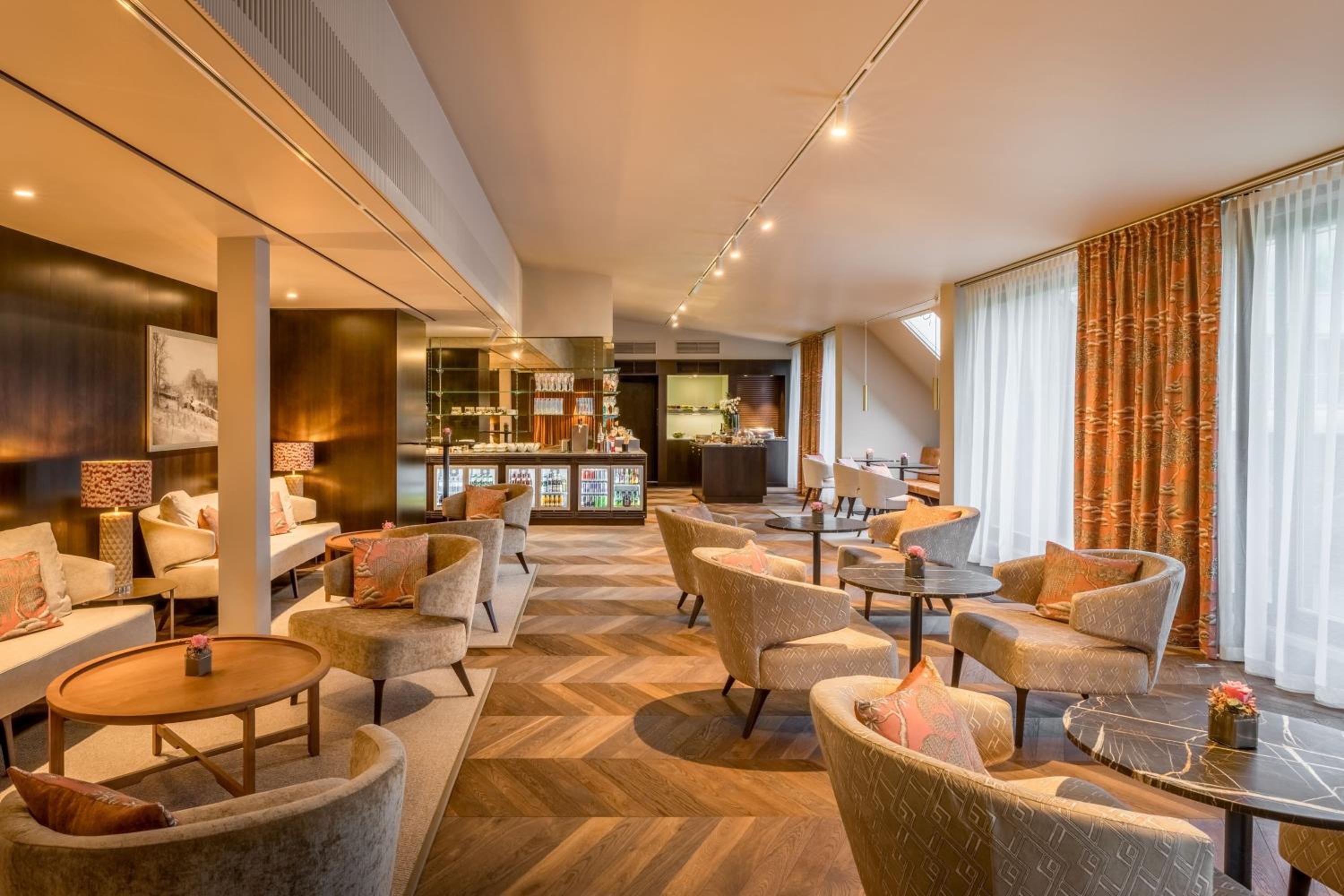 Club Room with Etage7 Access - Photo 7