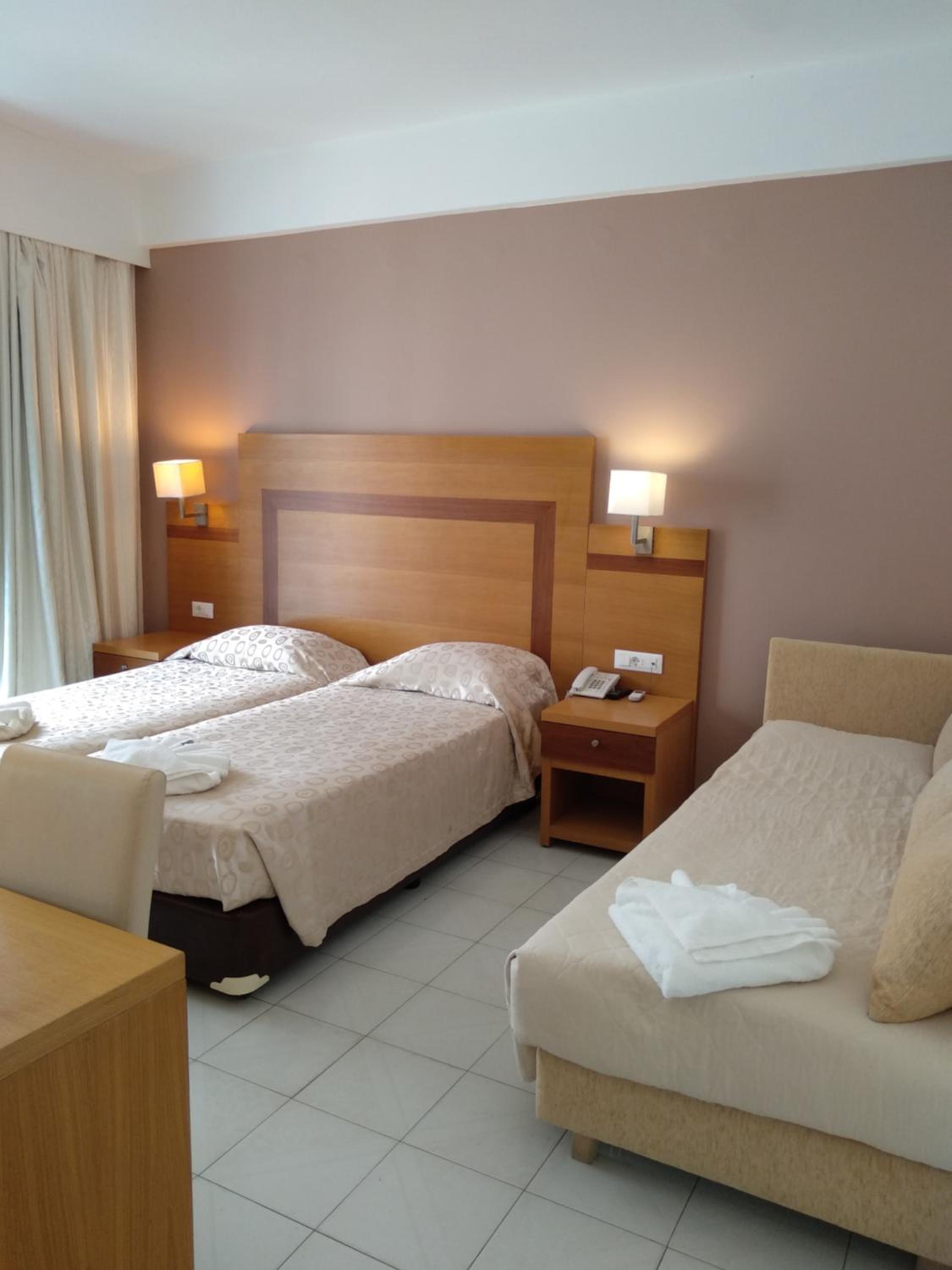 Triple Room with Balcony photo 1