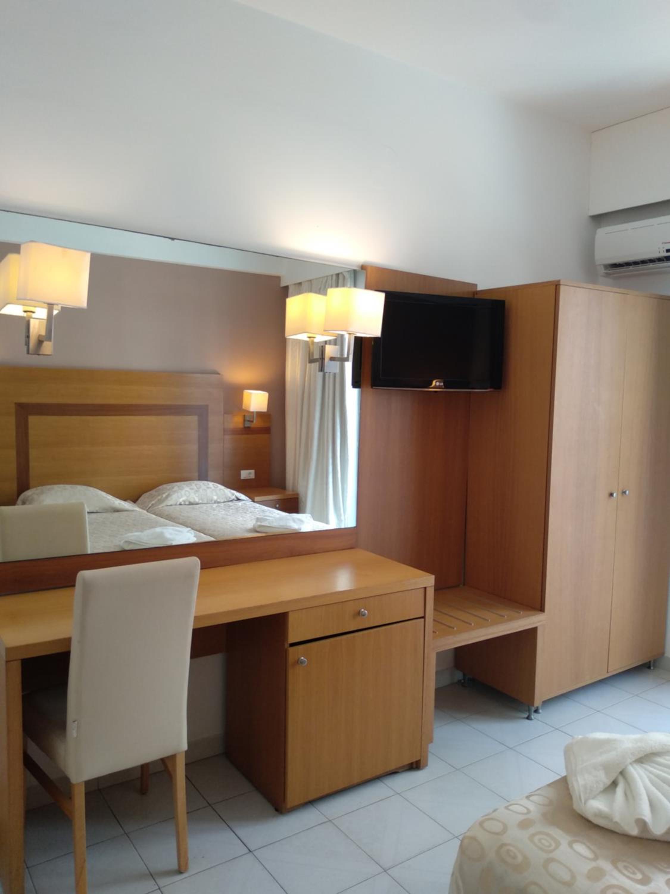 Triple Room with Balcony photo 2