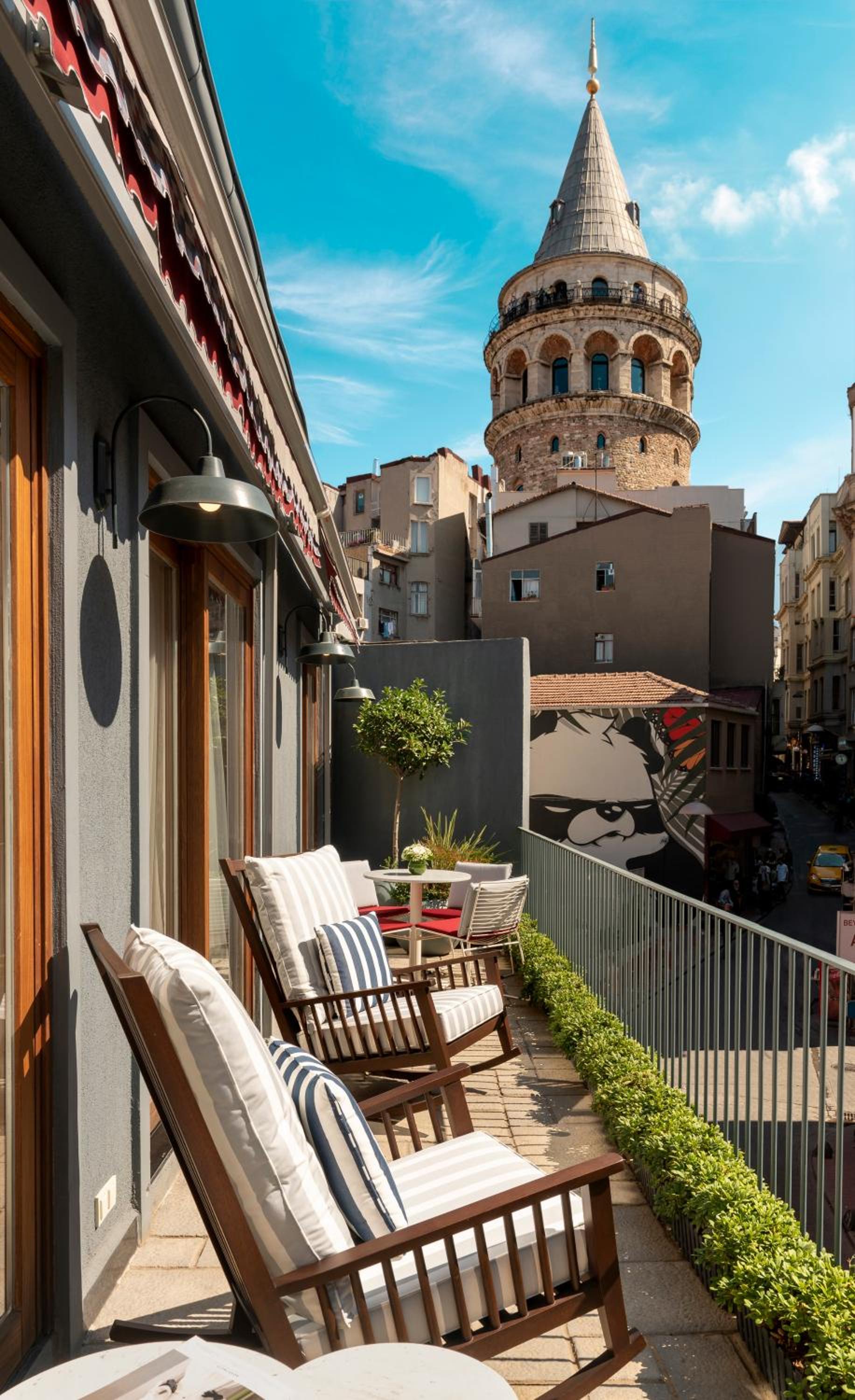 Suite with Terrace thumbnail 6