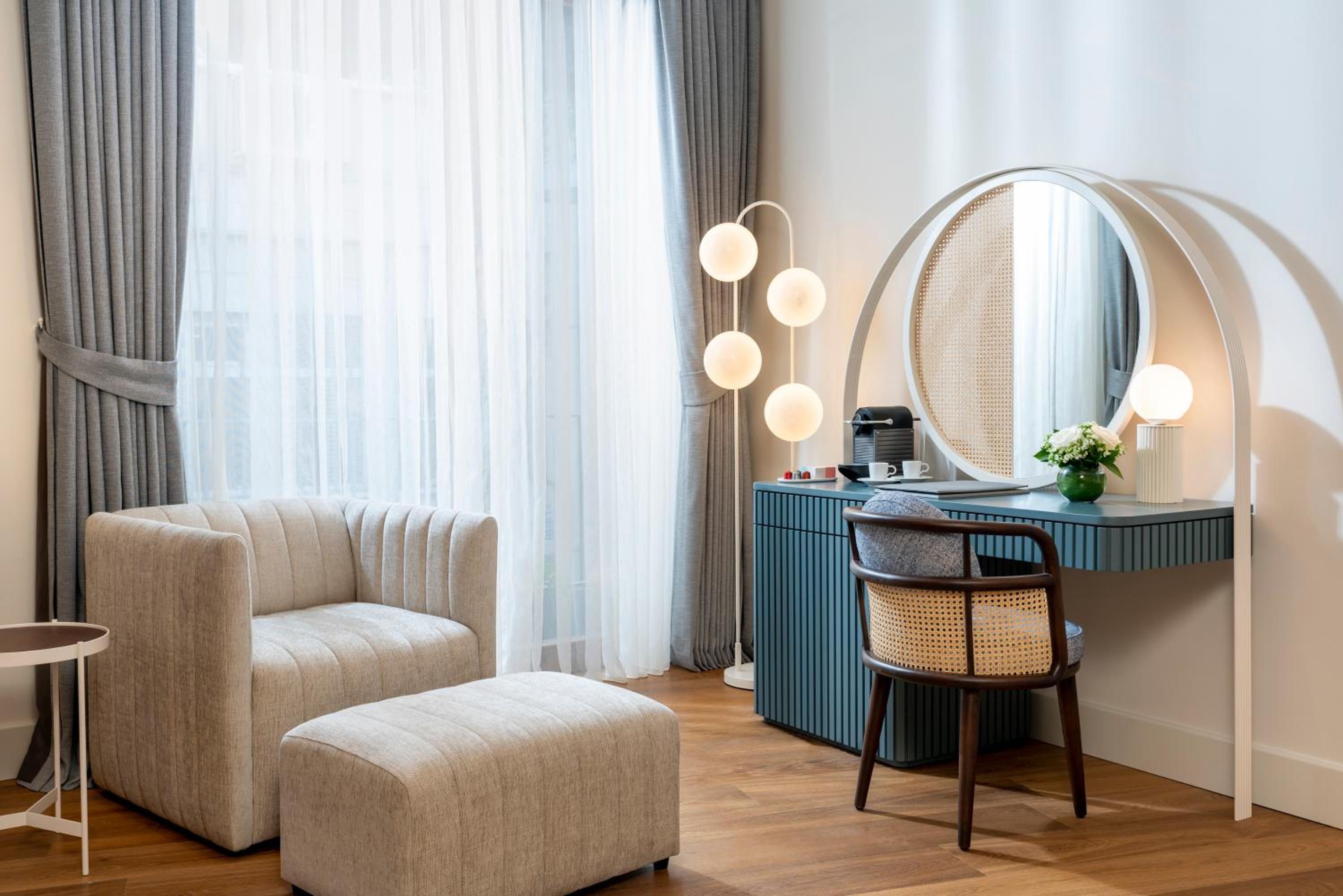 Suite with Hot Tub