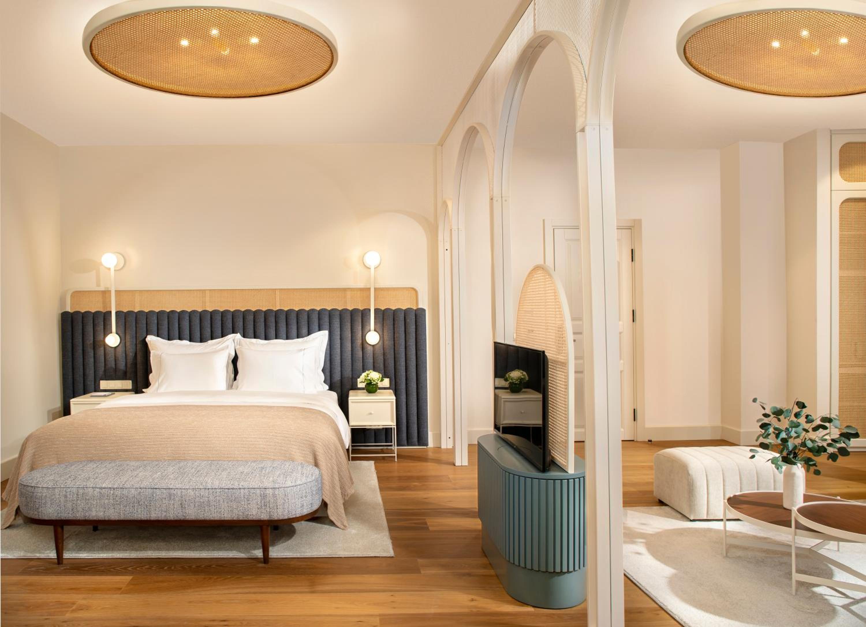 Suite with Hot Tub