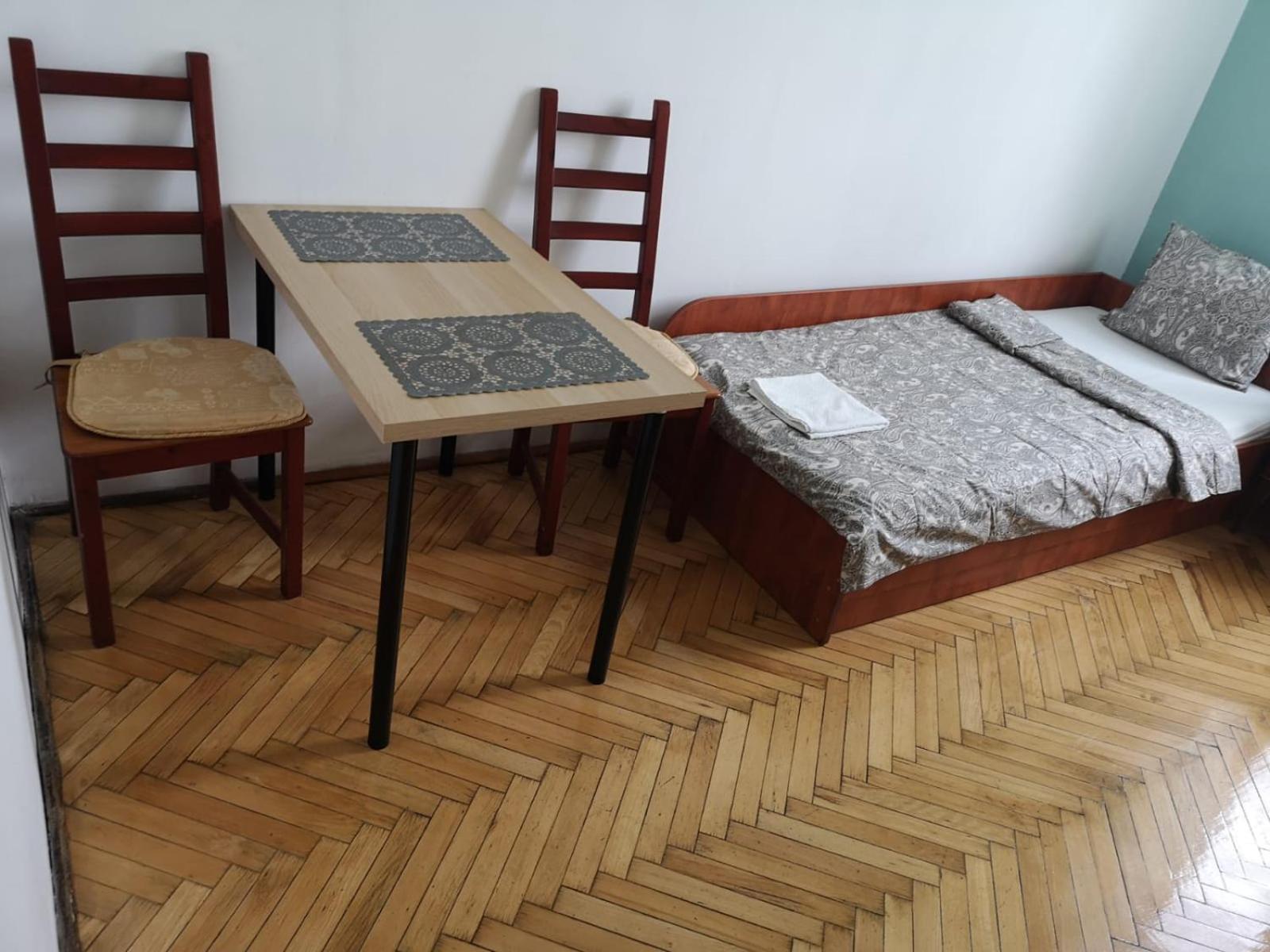 Twin Room - Photo 2