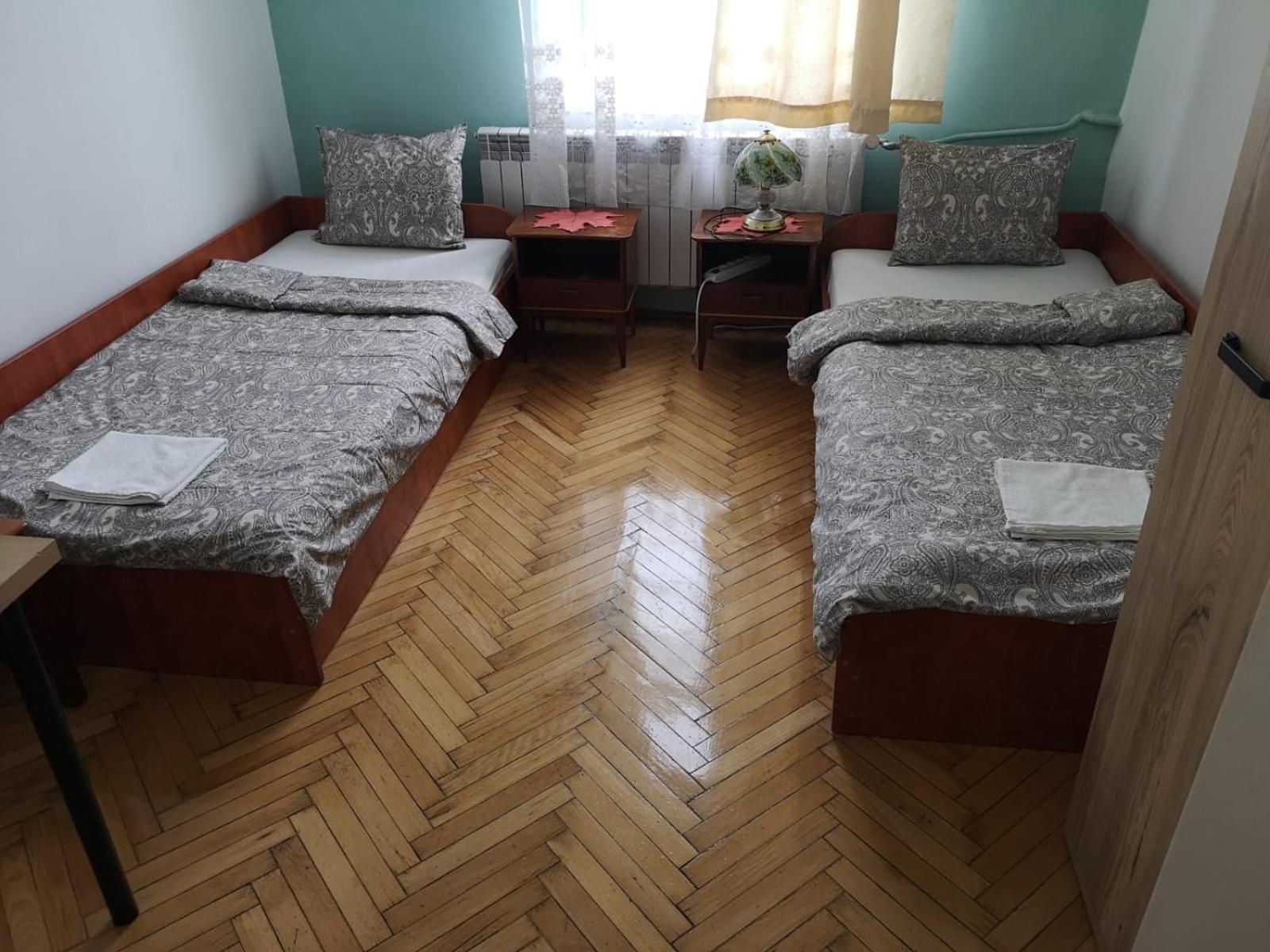 Twin Room - Photo 3