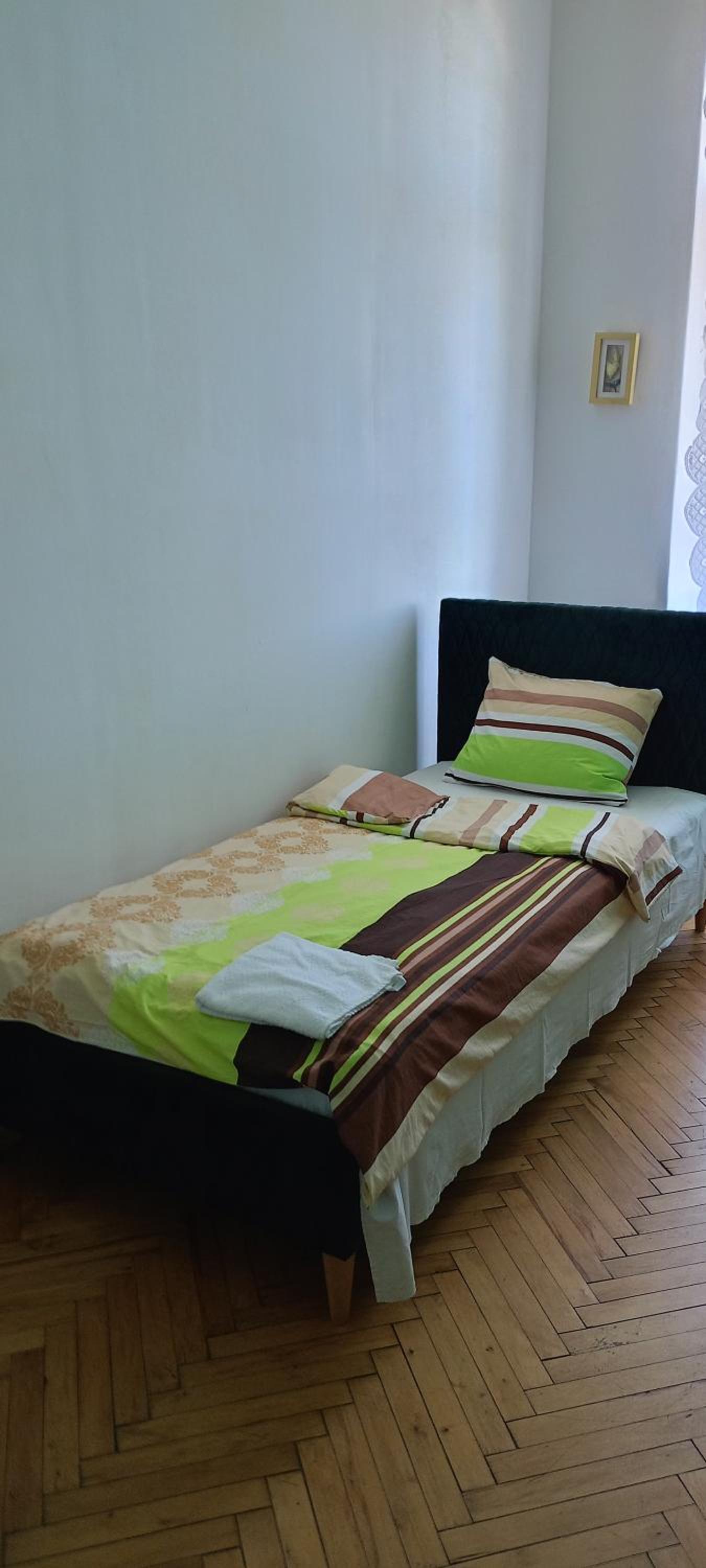 Small Single Room photo 1
