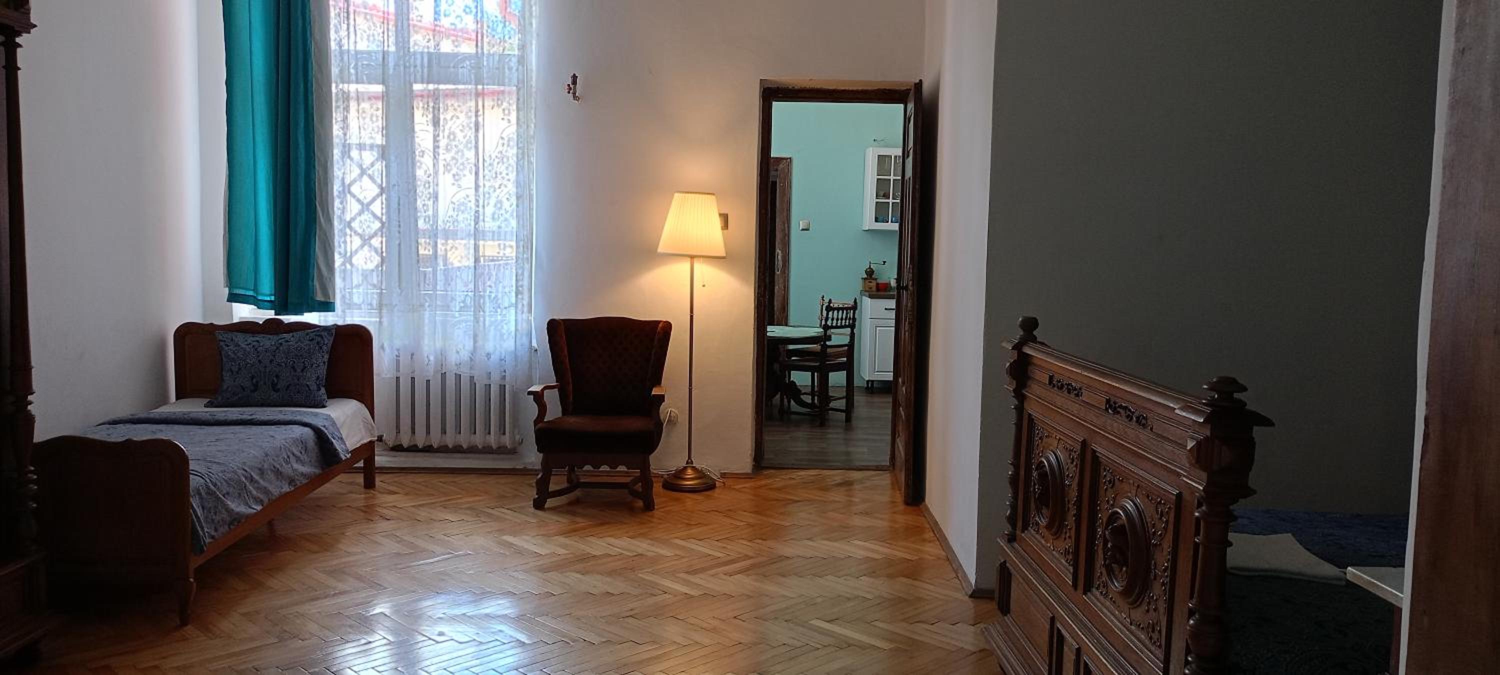 Two-Bedroom Suite - Photo 5