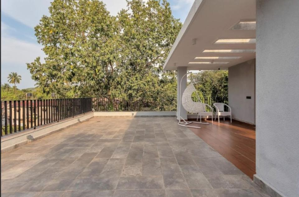 Three-Bedroom Villa photo 2
