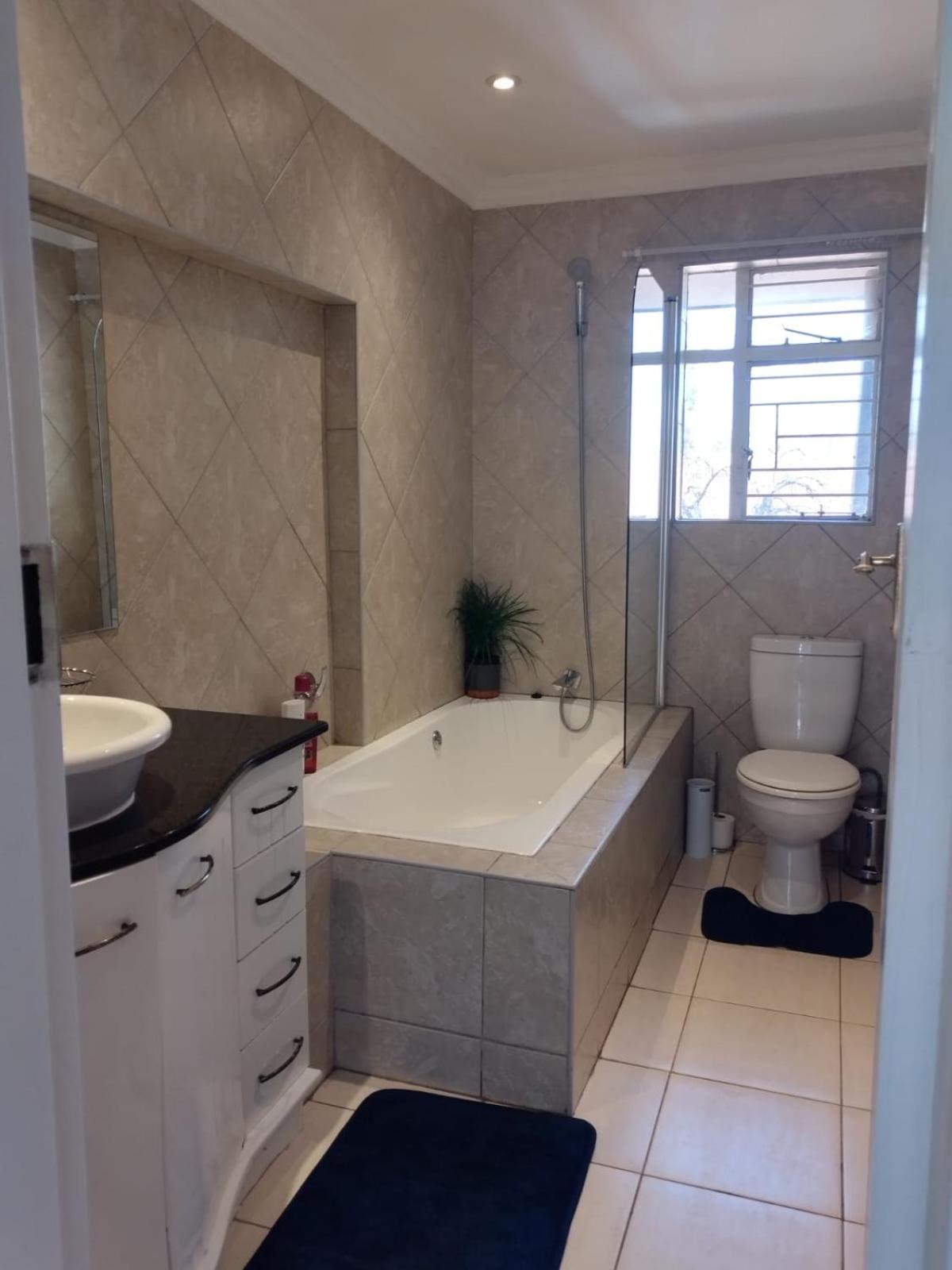 Deluxe Suite photo 1