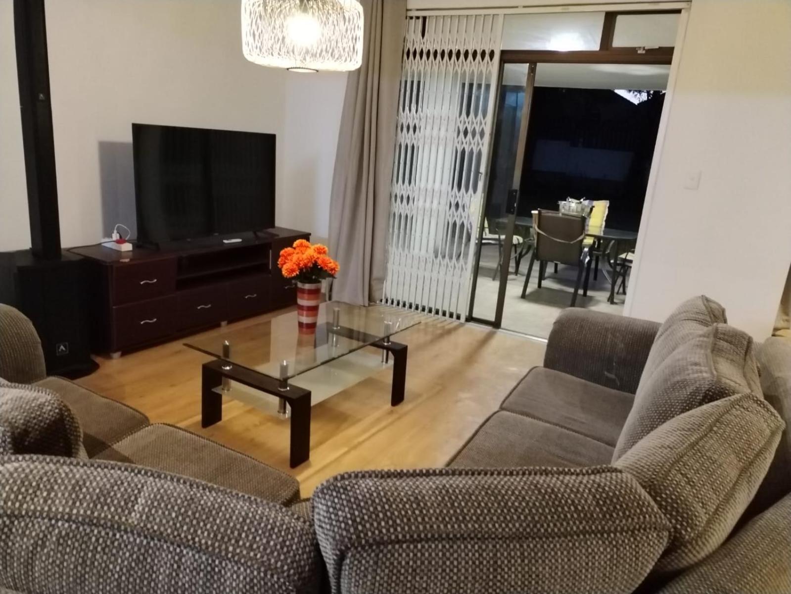 Deluxe Family Room photo 3
