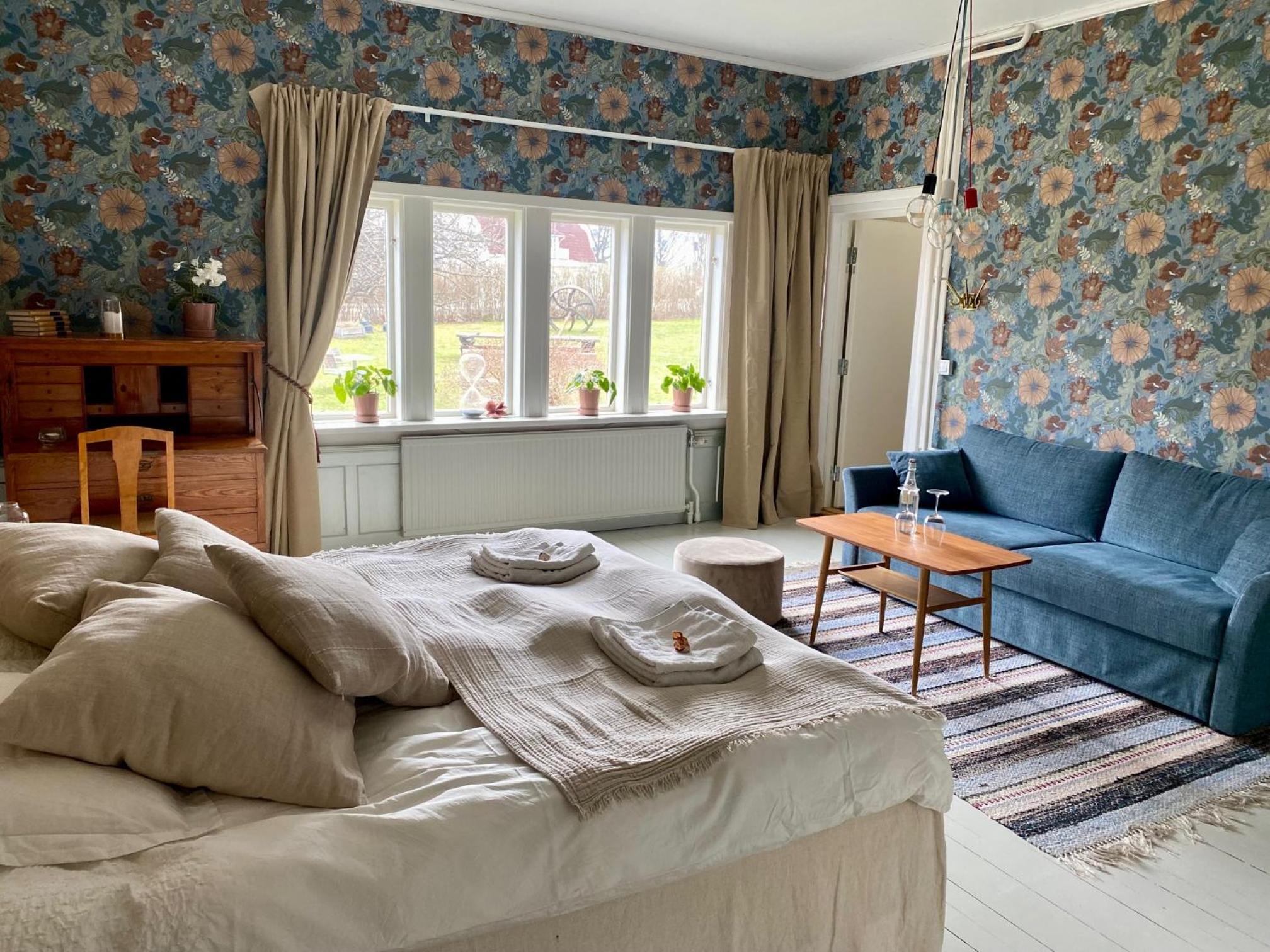 Deluxe Double Room with Extra Bed photo 3