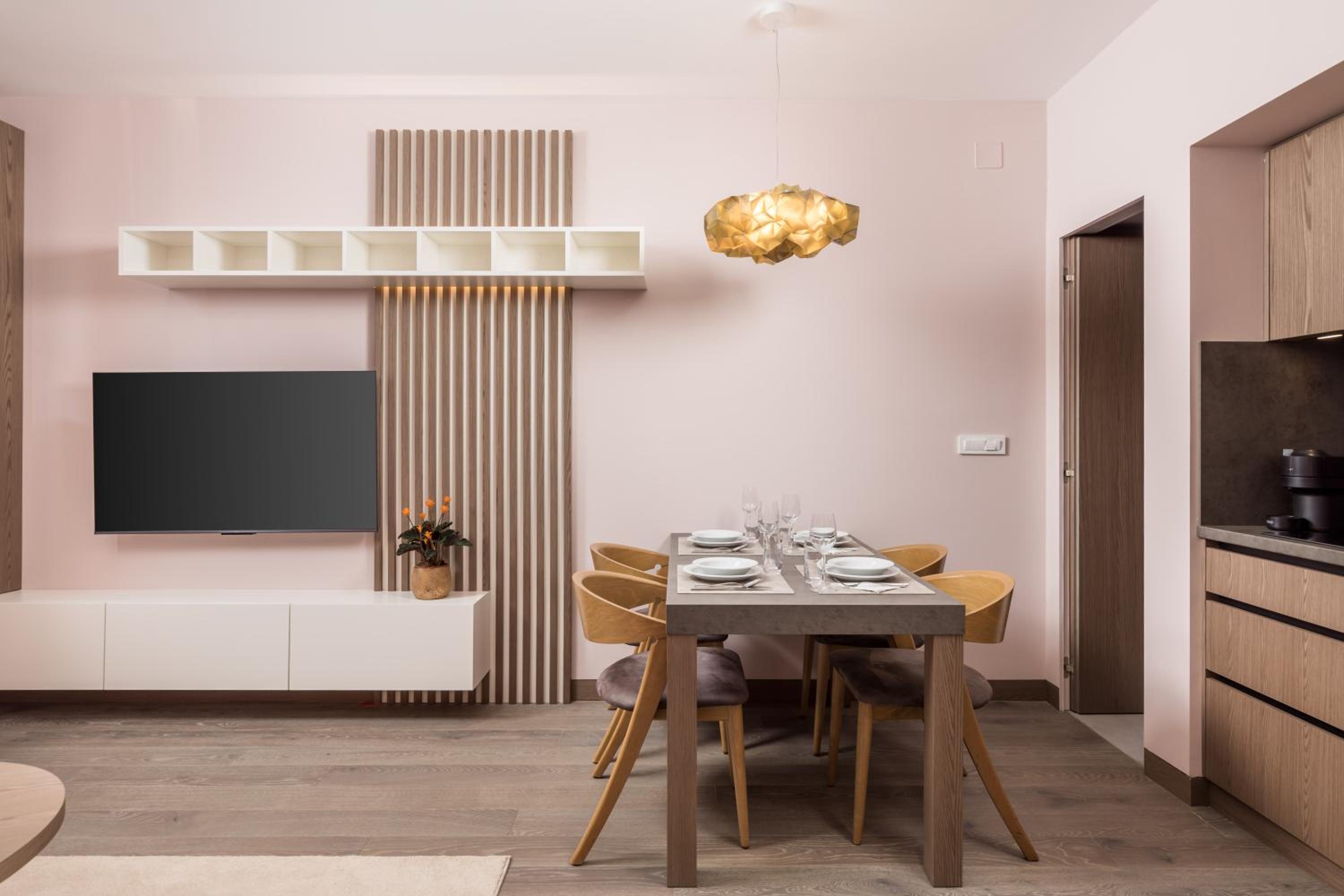 Apartment with Terrace - Photo 20