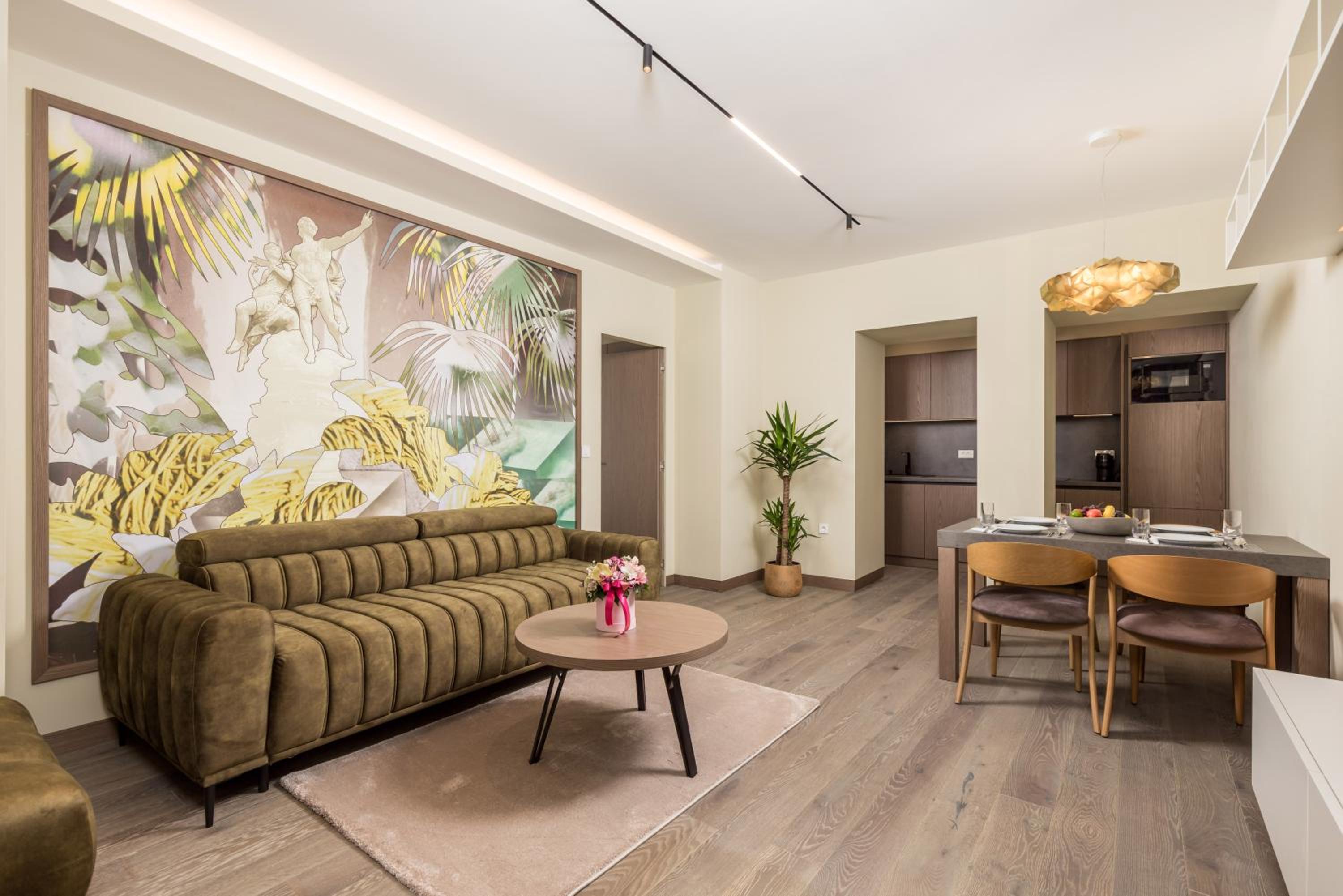 Apartment with Terrace - Photo 13