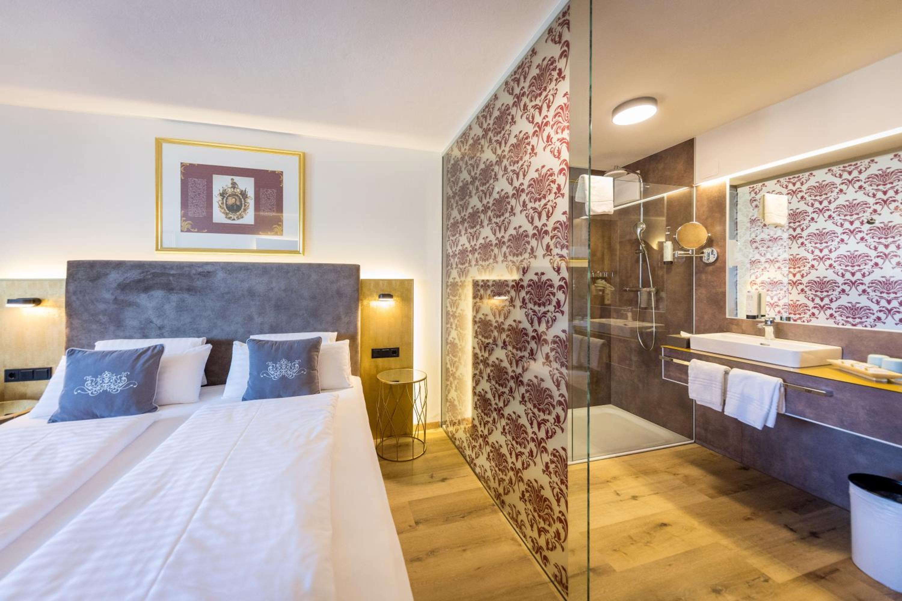 Duplex Suite - Photo 1
