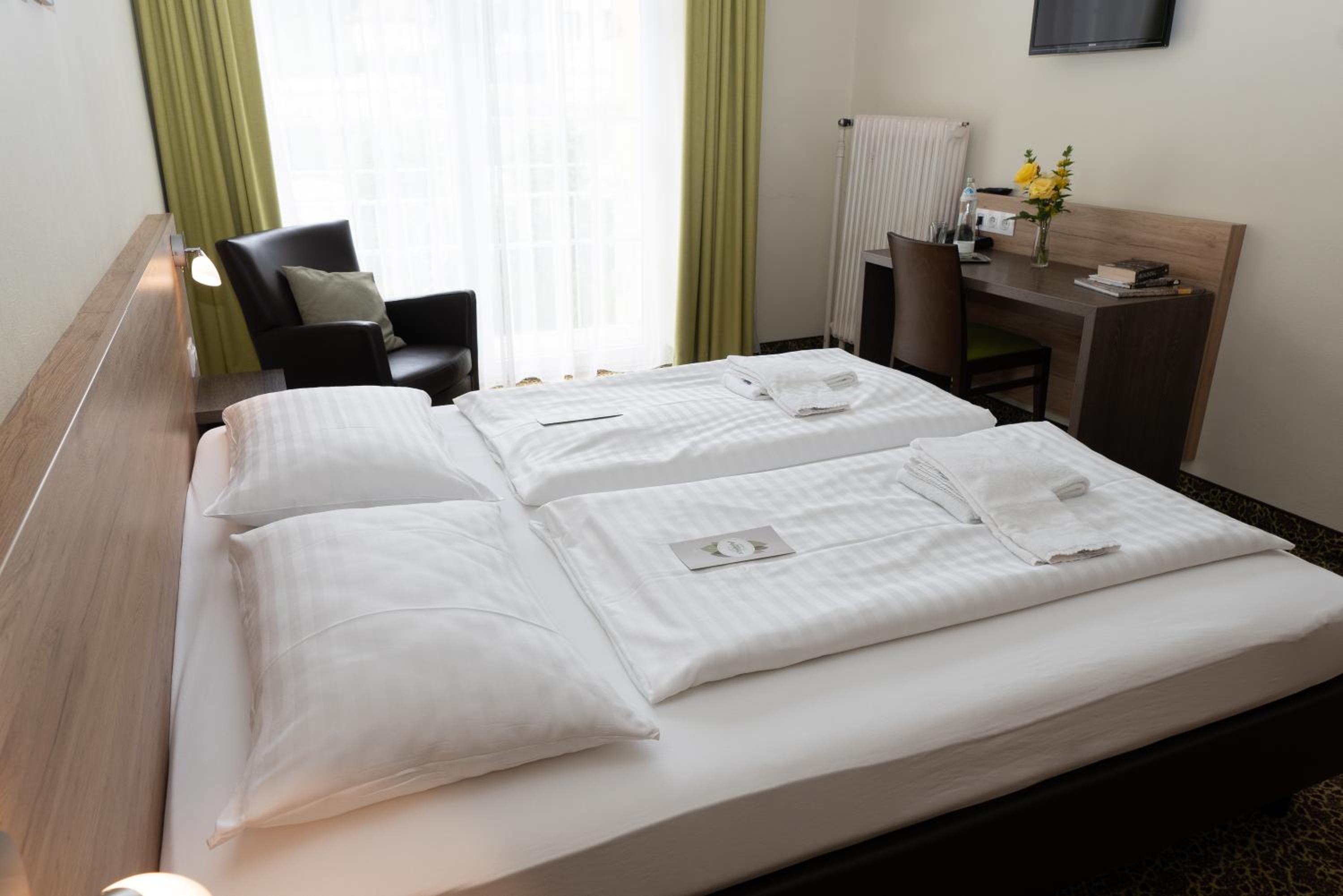 Classic Double or Twin Room with Balcony