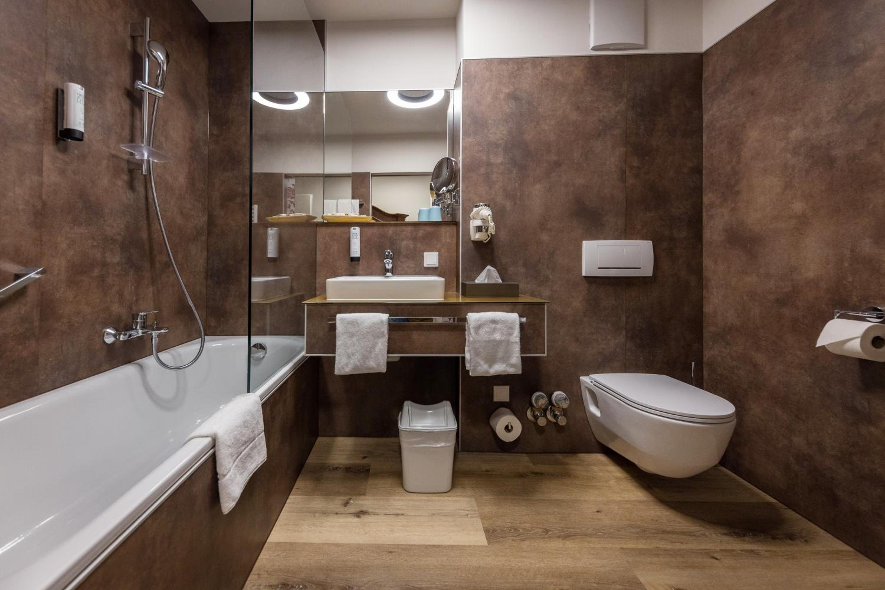 Duplex Suite - Photo 4