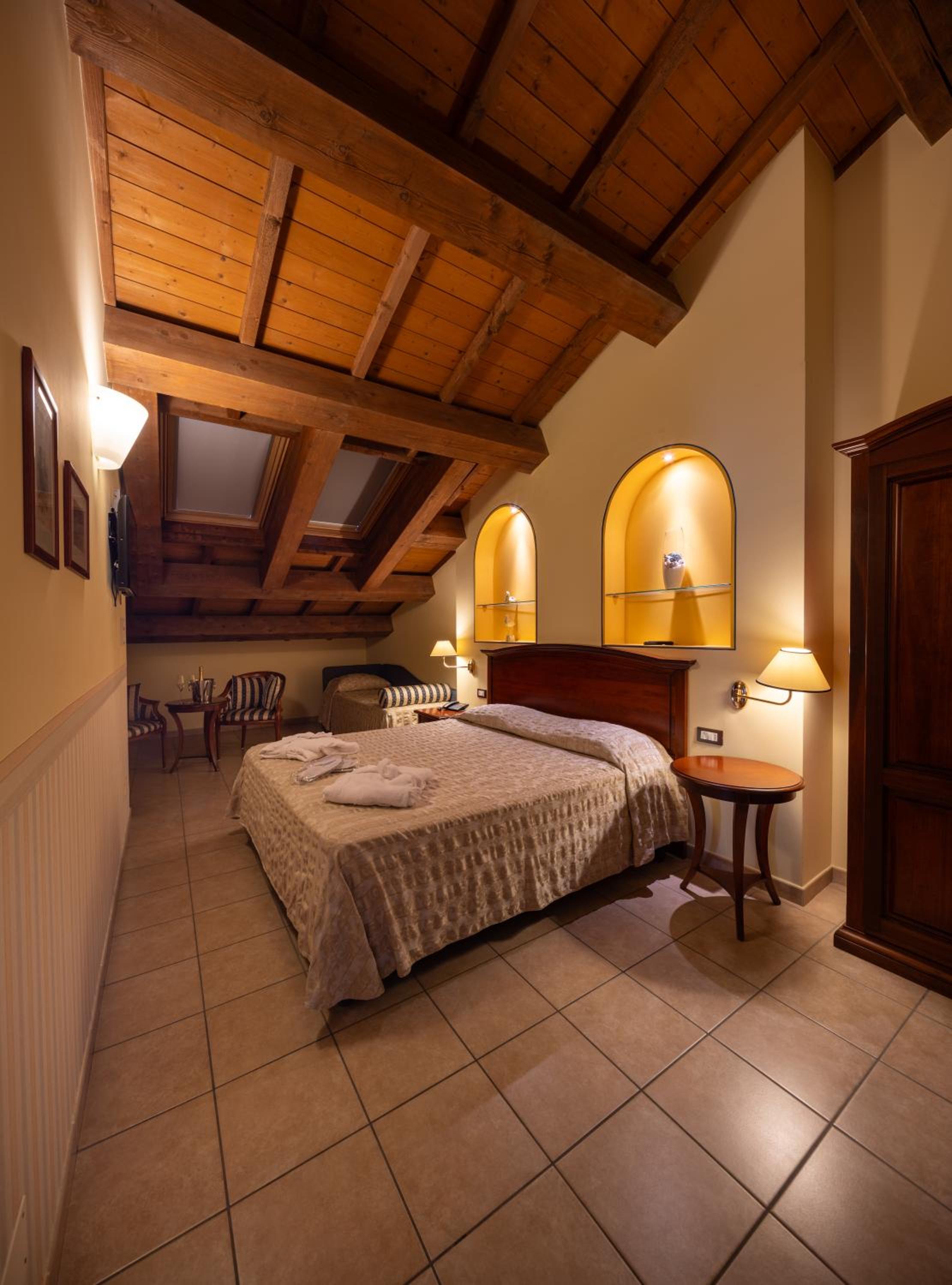 Family Junior Suite - Photo 1