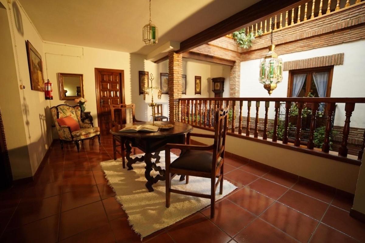 Suite with City View - Photo 4