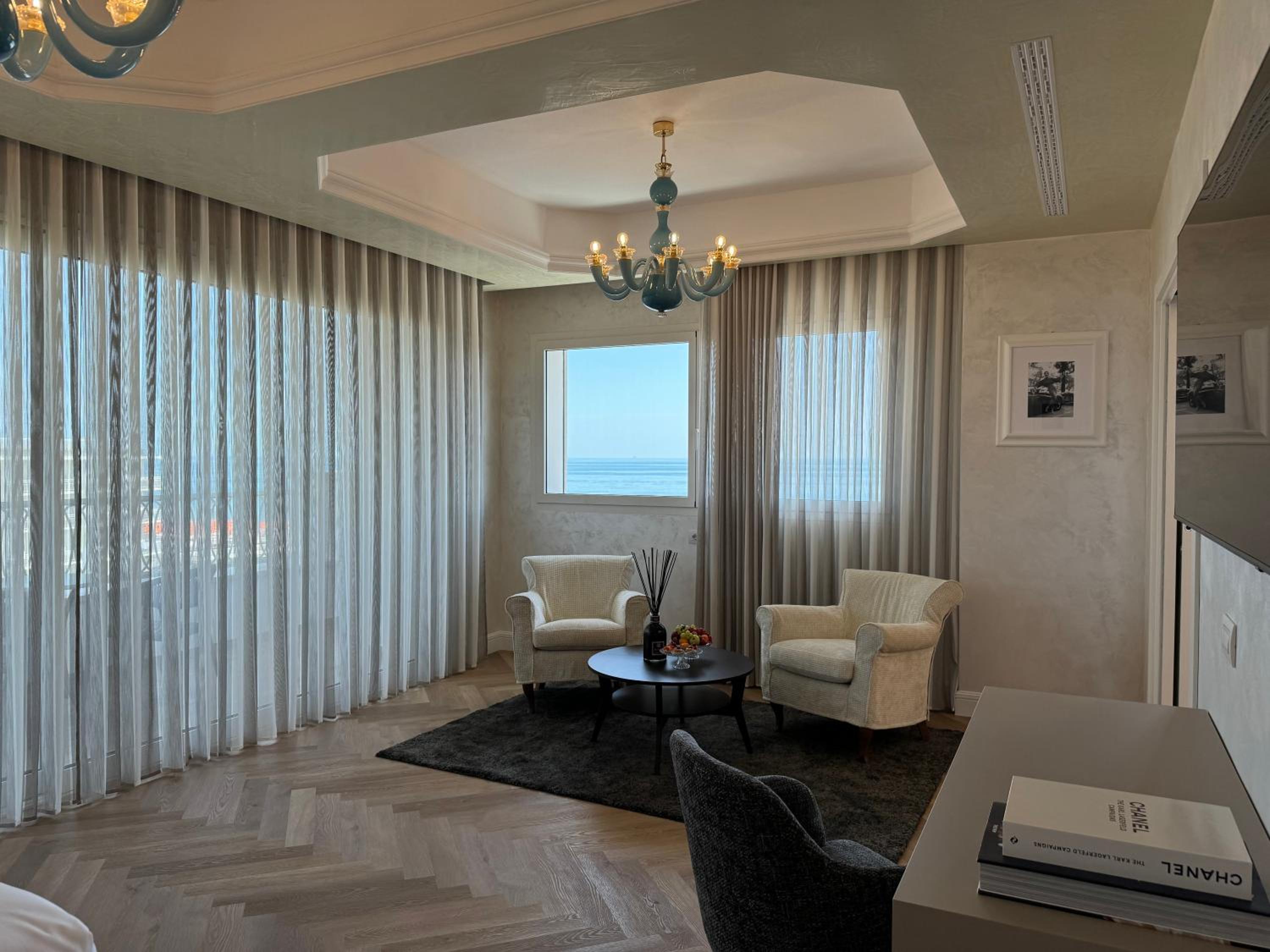 Suite with Sea View - Photo 2