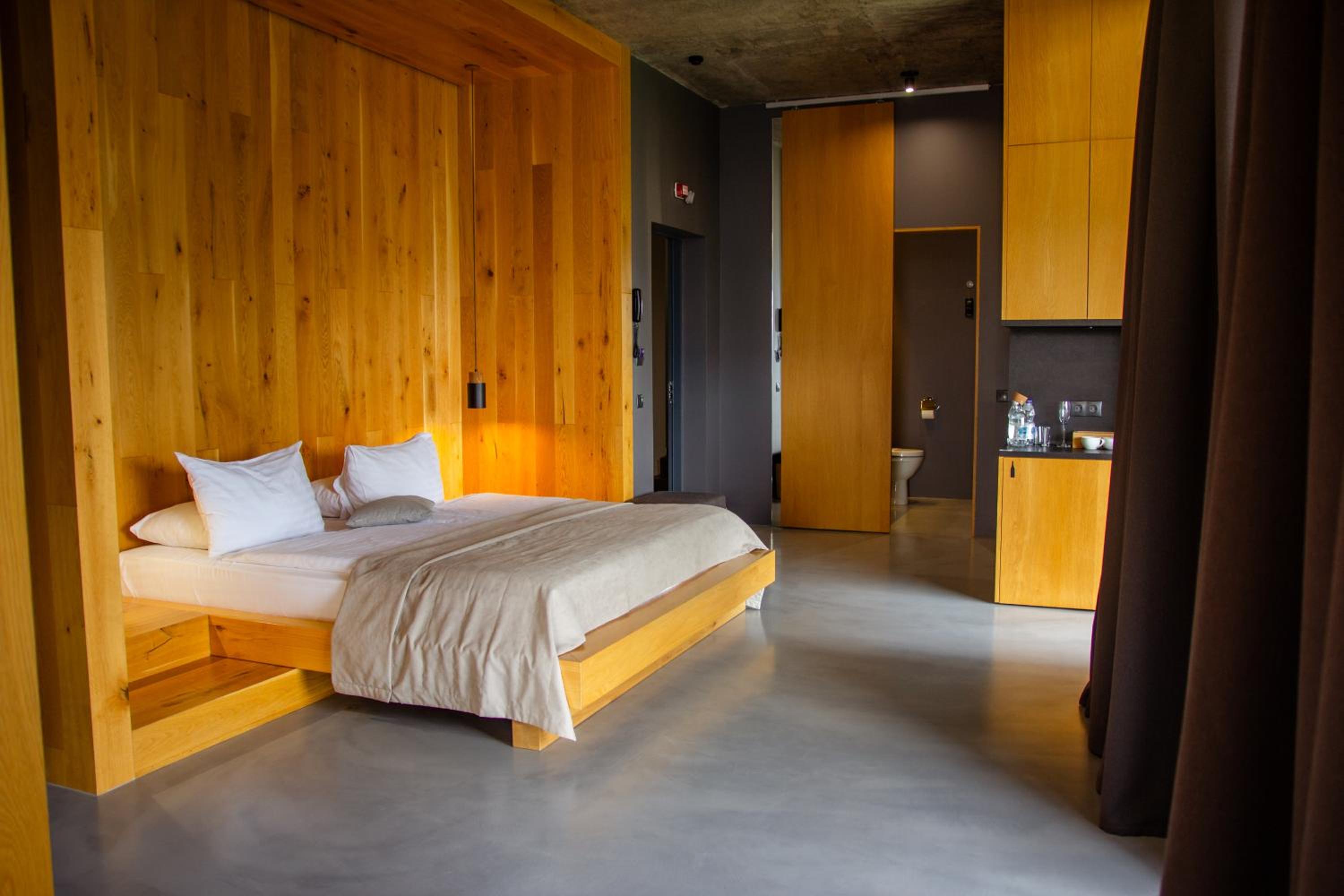 Deluxe Double Room with Bath photo 2