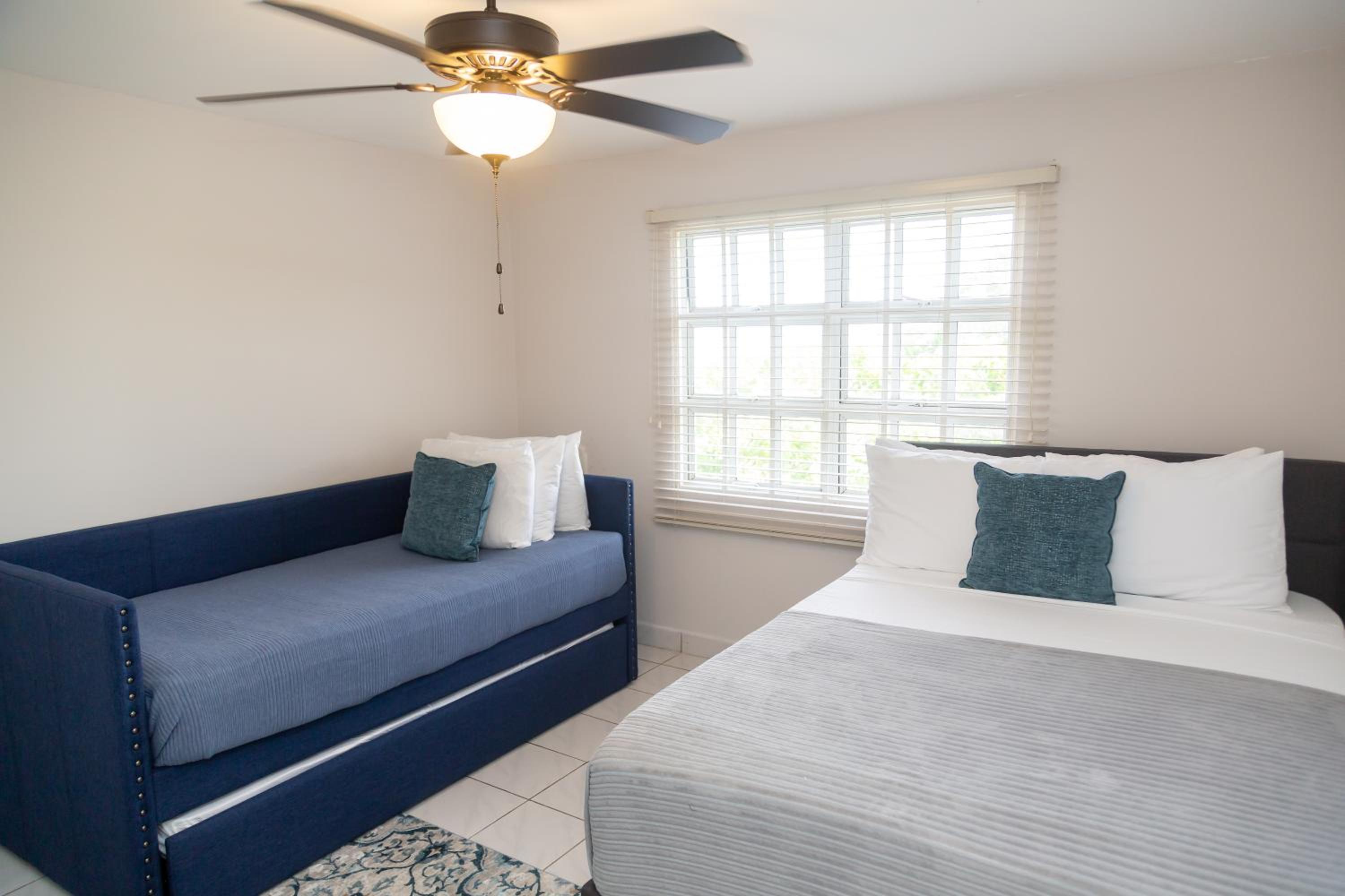 Three-Bedroom House photo 2