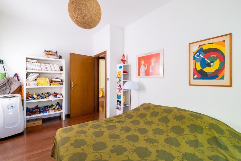 Three-Bedroom Apartment photo 1