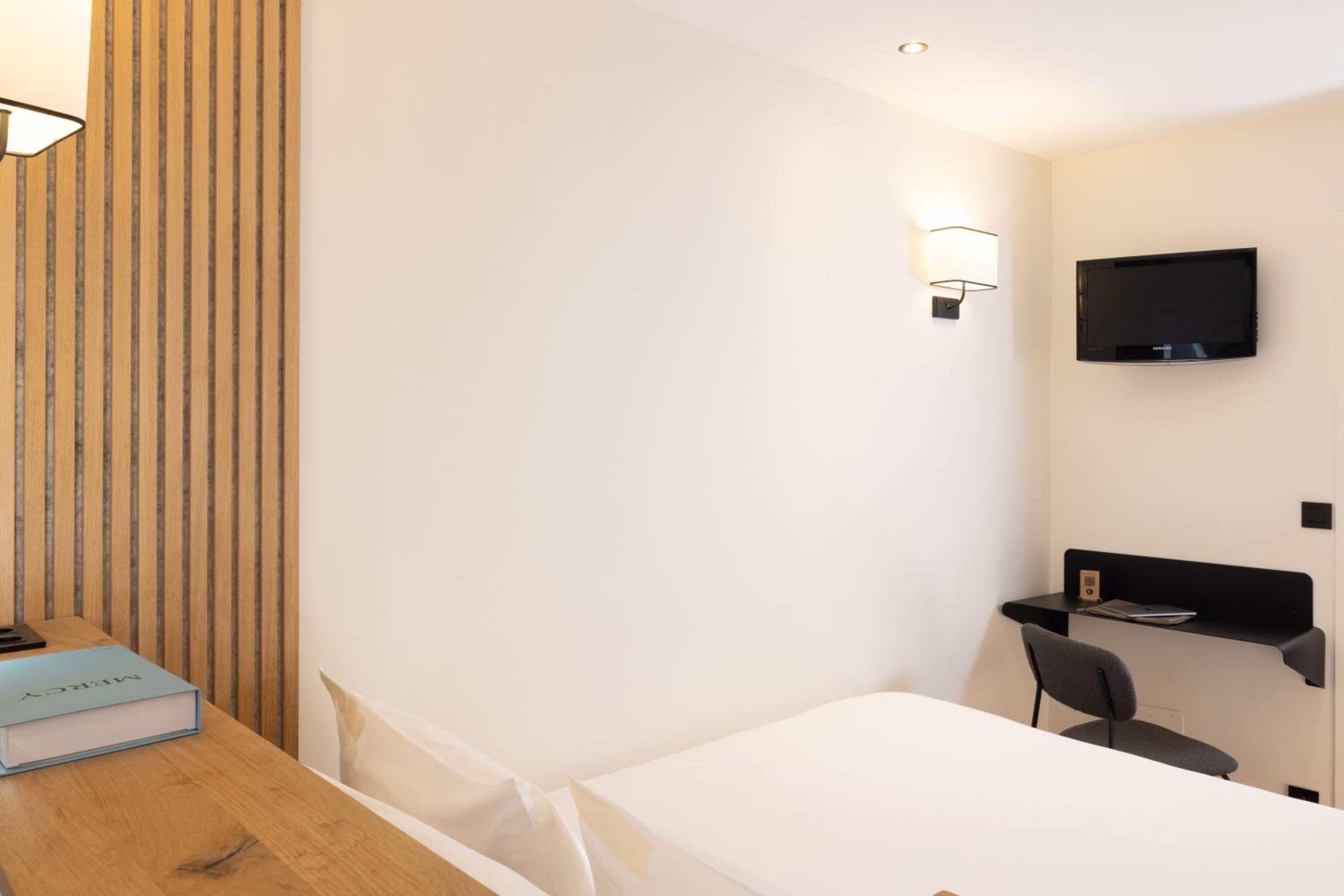Single Room photo 2