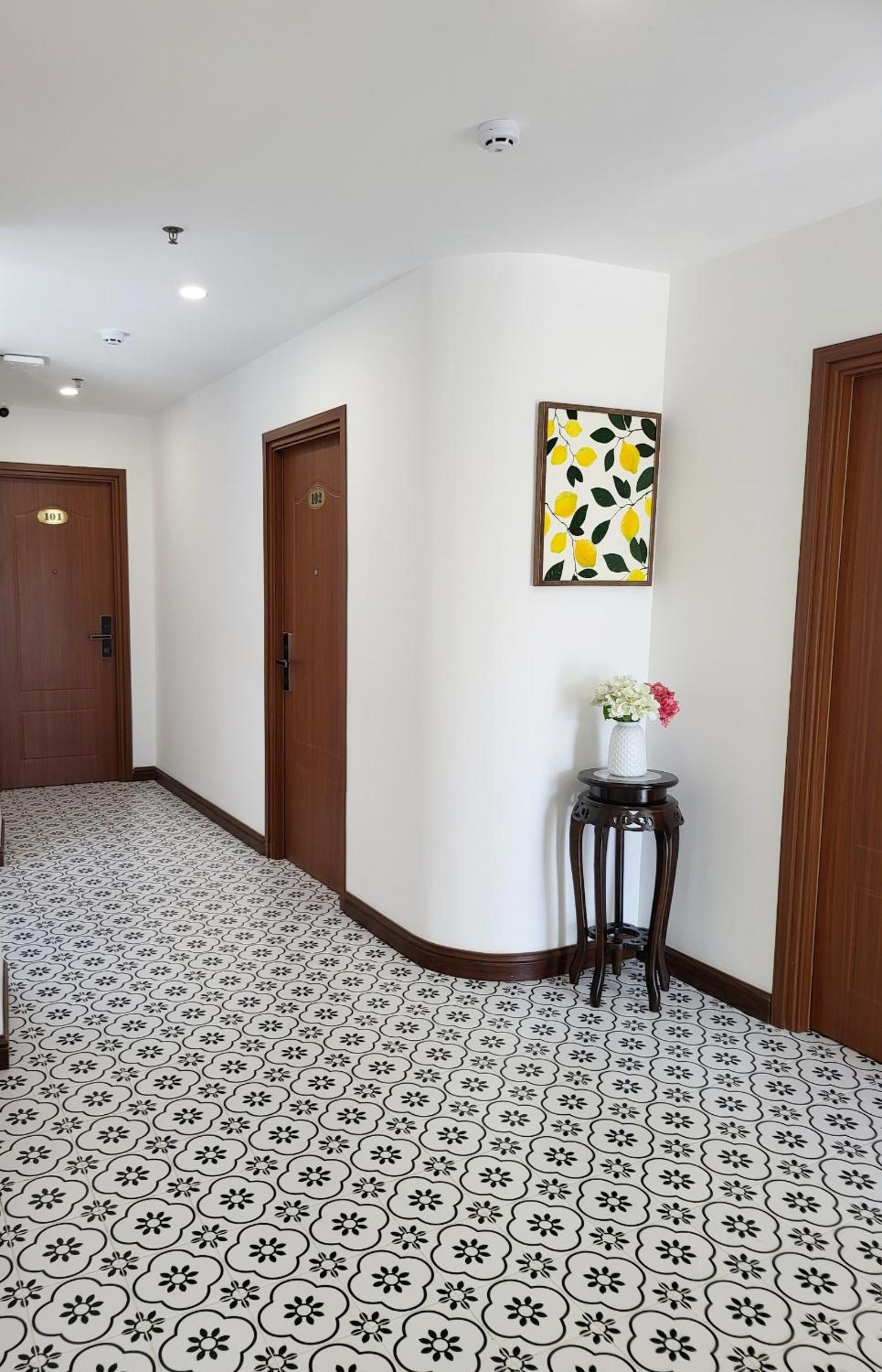 Family Room - Photo 10